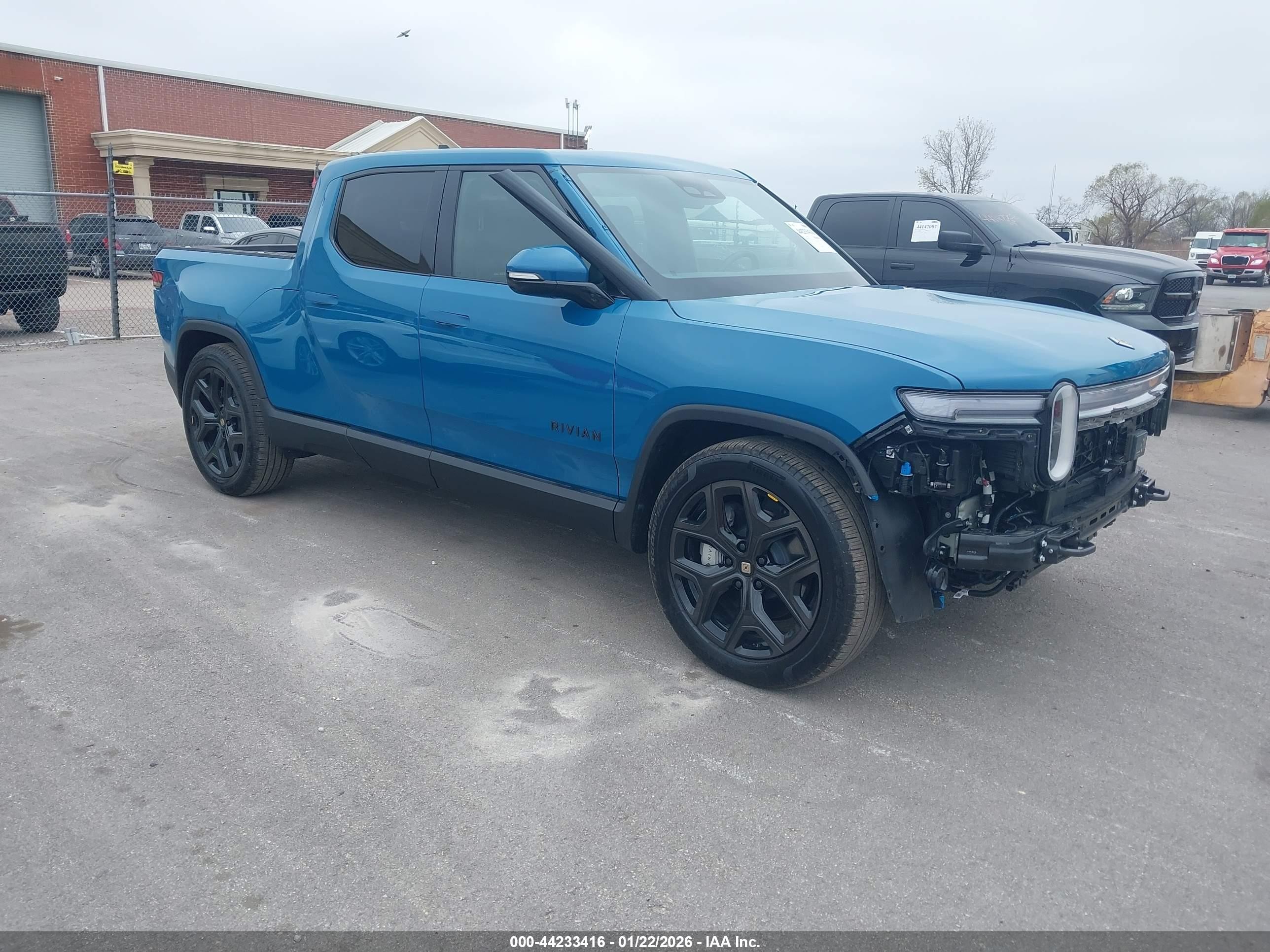 2025 Rivian R1T Adventure, VIN 7FCTGBAA3SN040116 — Rear end