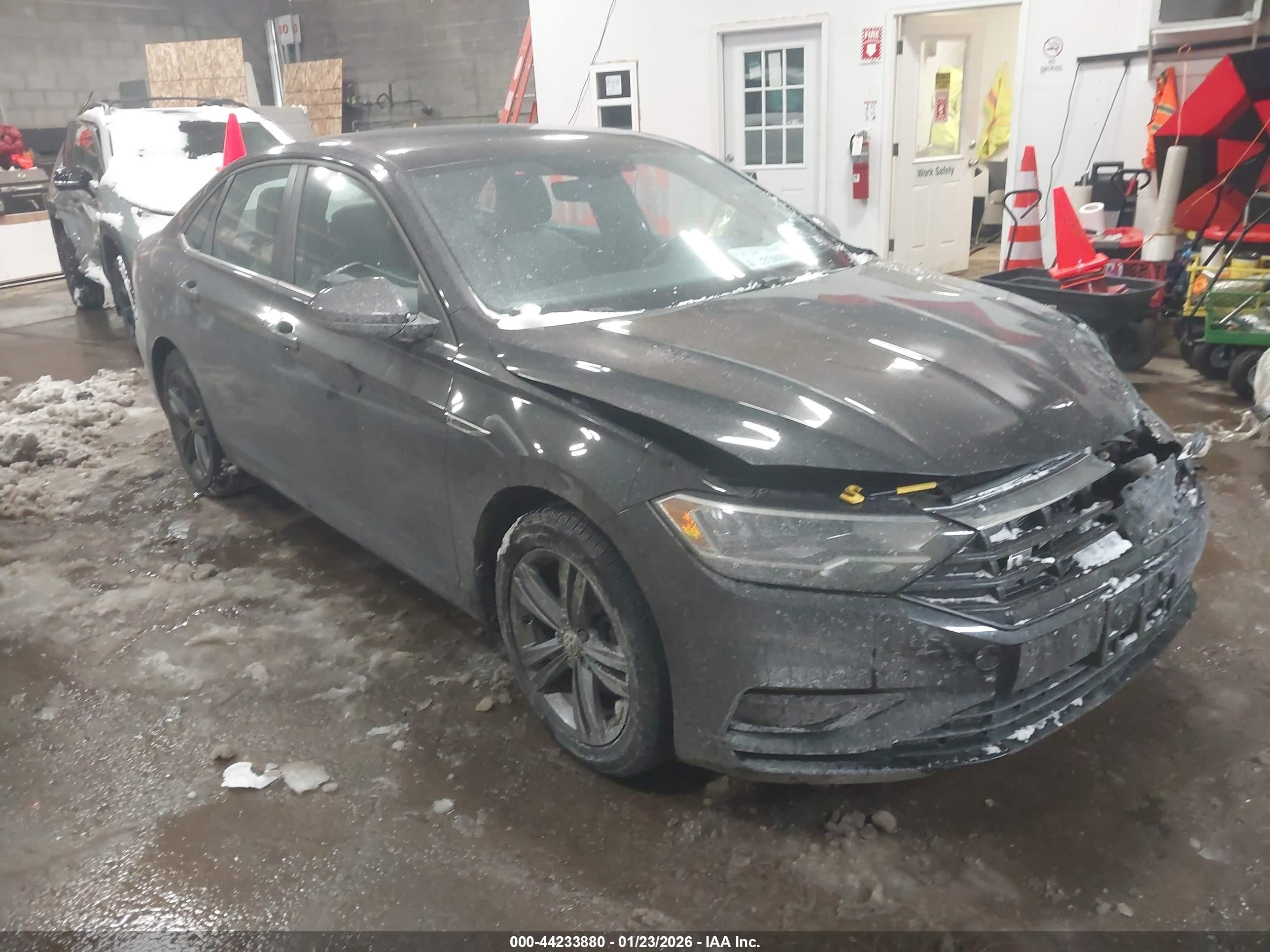 2020 Volkswagen Jetta S, VIN 3VWCB7BU7LM046455 — Front end