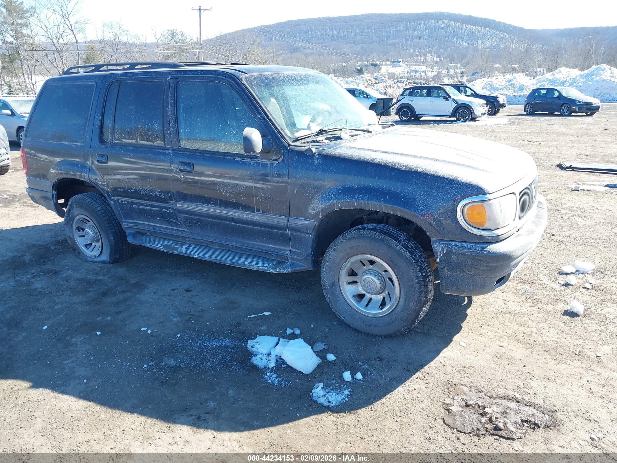 1999 Mercury Mountaineer, VIN 4M2DU55P6XUJ00173 — Зад