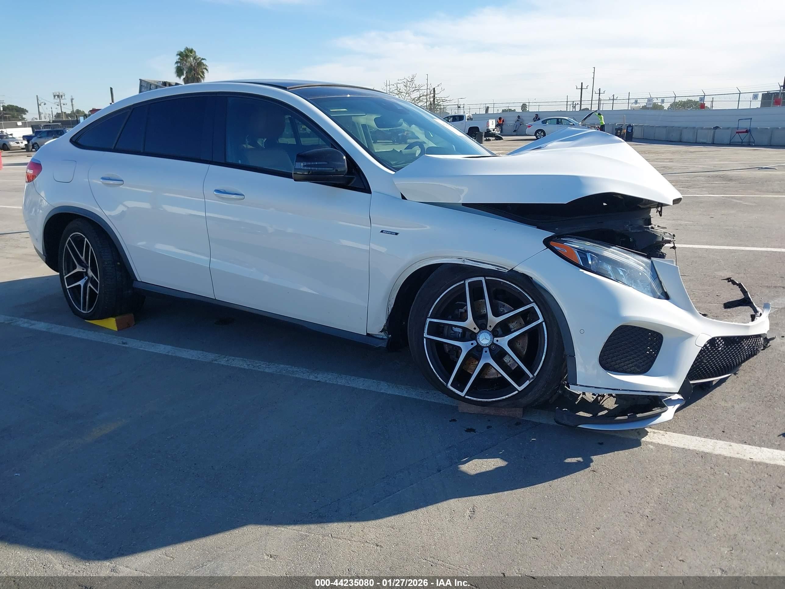 2016 Mercedes-Benz GLE 450 AMG, VIN 4JGED6EB7GA013304 — Front end