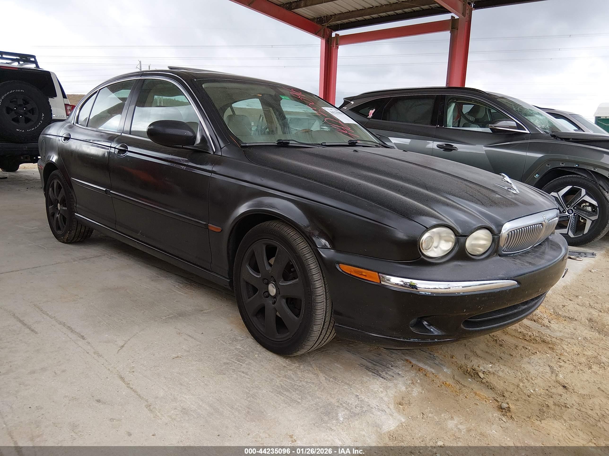 2005 Jaguar X-Type 3.0L, VIN SAJWA51C15WE22168 — Rear end