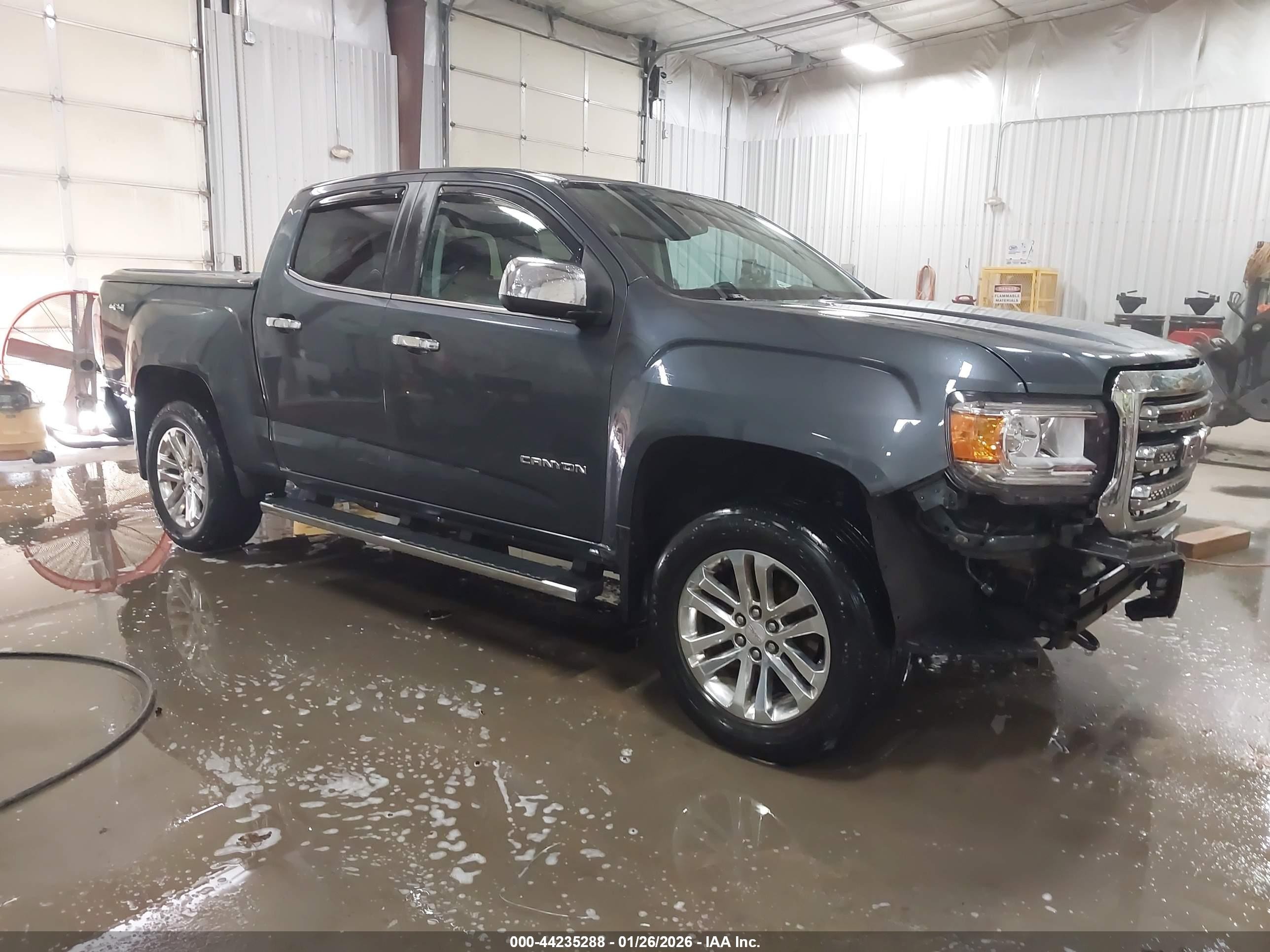 2015 GMC Canyon 4WD SLT, VIN 1GTG6CE34F1175386 — Front end