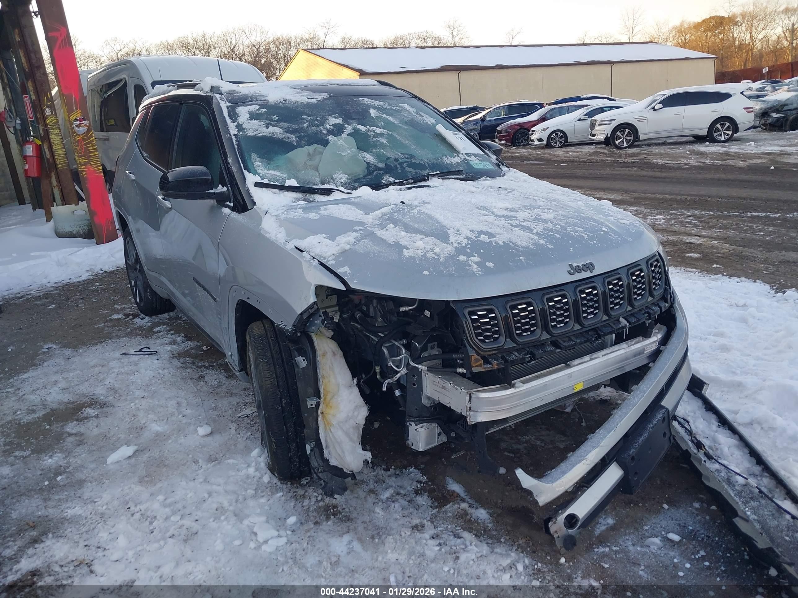 2024 Jeep Compass Limited, VIN 3C4NJDCNXRT140171 — Front end