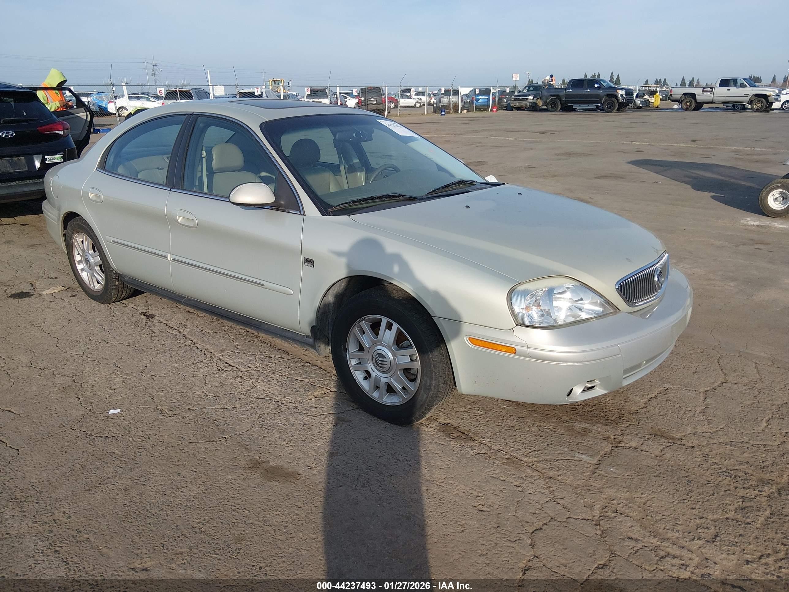 2005 Mercury Sable LS, VIN 1MEFM55S75A603663 — Перед