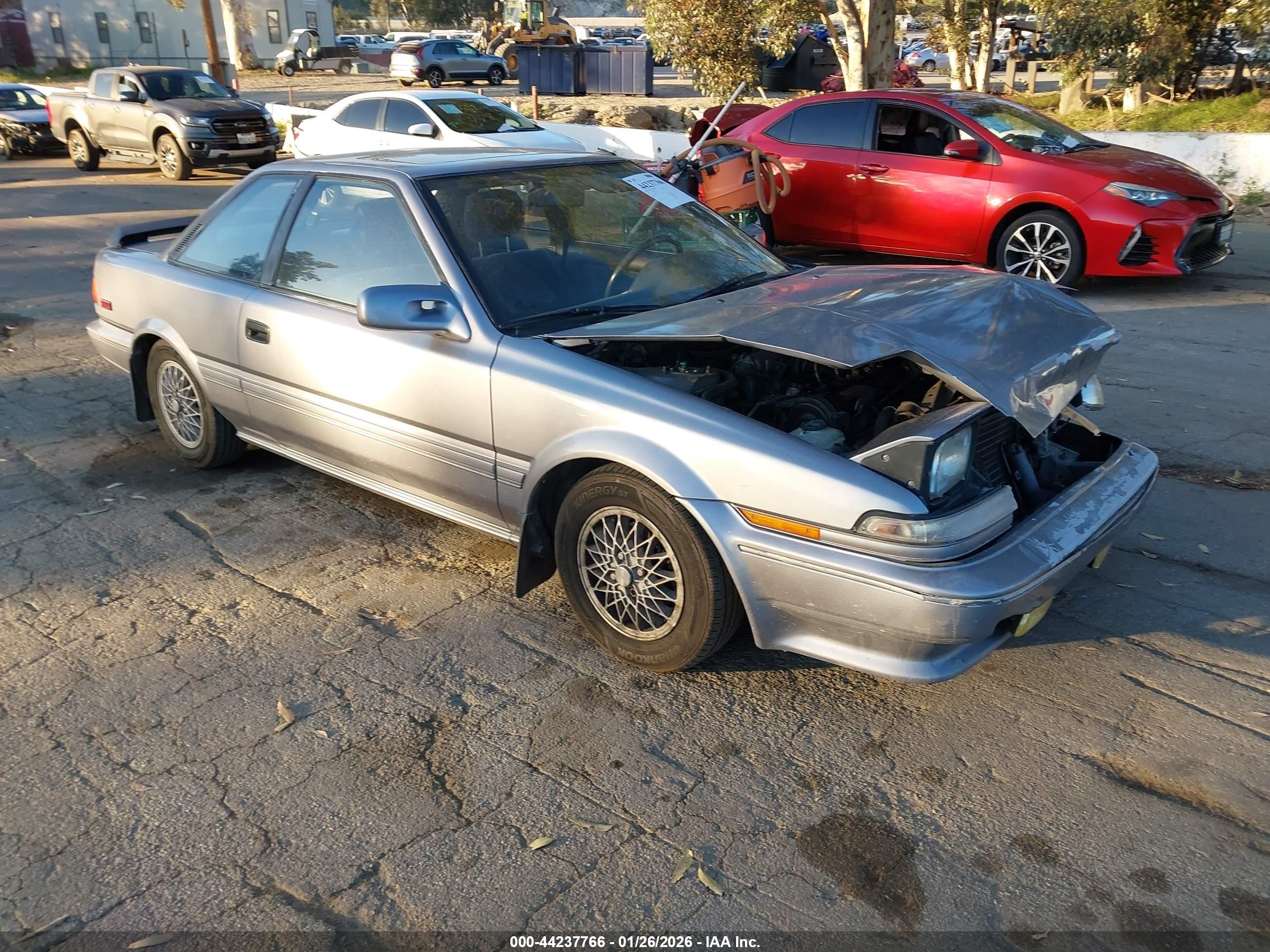 1990 Toyota Corolla, VIN JT2AE96J9L3351379 — Front end