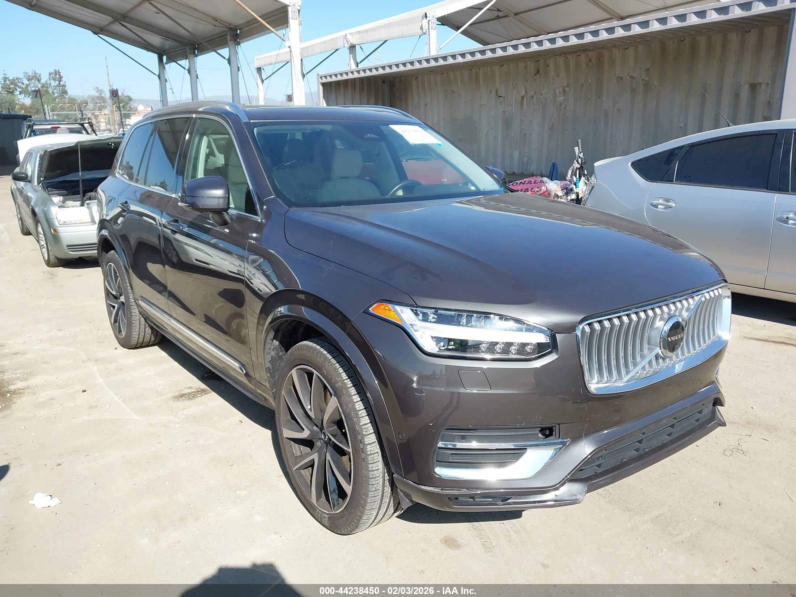2023 Volvo XC90 Plus, VIN YV40621N3P1968910 — Фото с аукциона 1 of 5