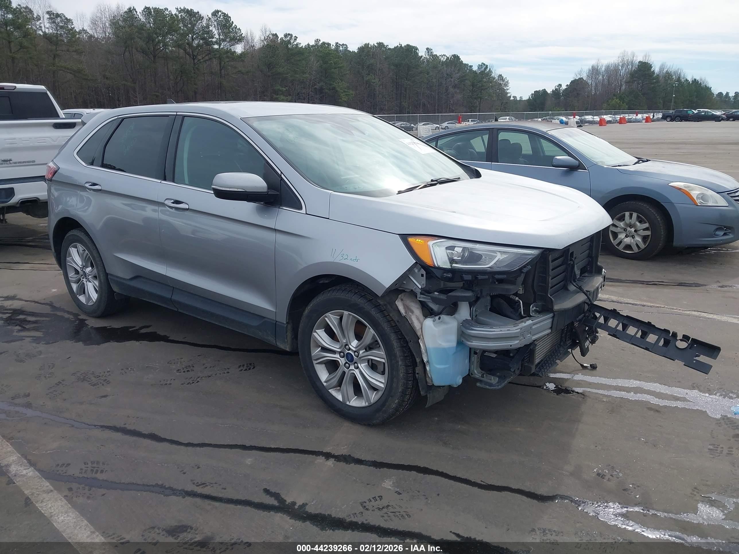 2022 Ford Edge Titanium, VIN 2FMPK4K94NBA45505 — Front end
