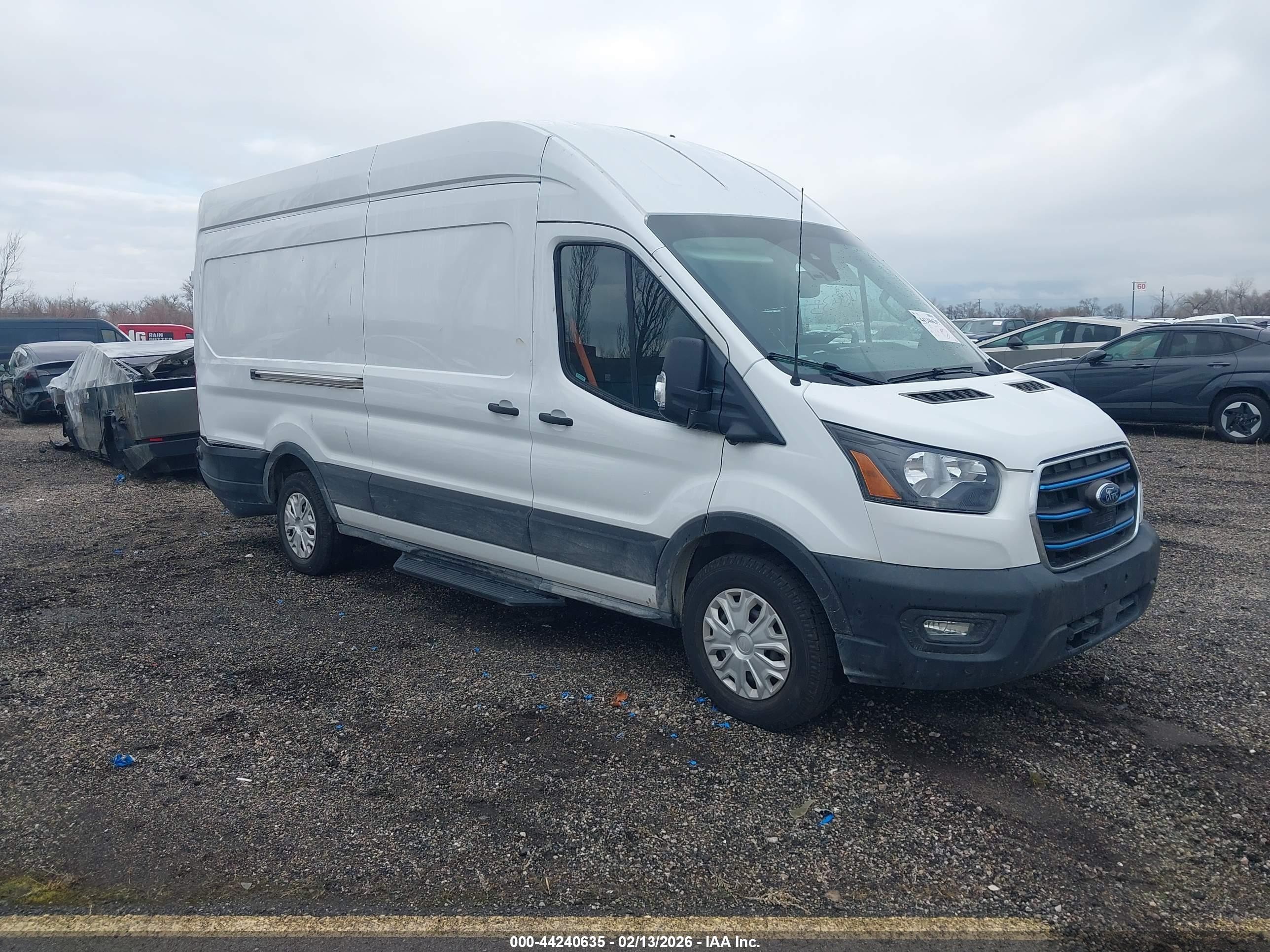 2022 Ford E-Transit Cargo, VIN 1FTBW3XK4NKA28461 — Rear end