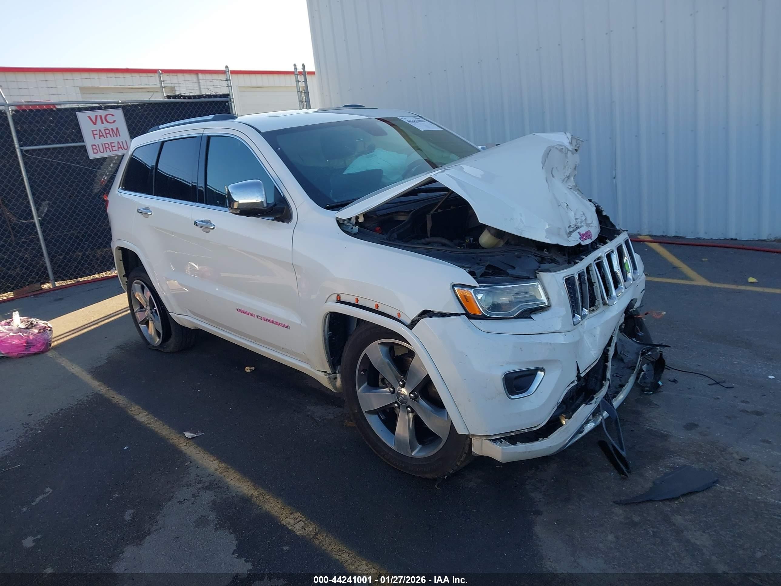 2016 Jeep Grand Cherokee High Altitude, VIN 1C4RJFCG1GC319285 — Front end