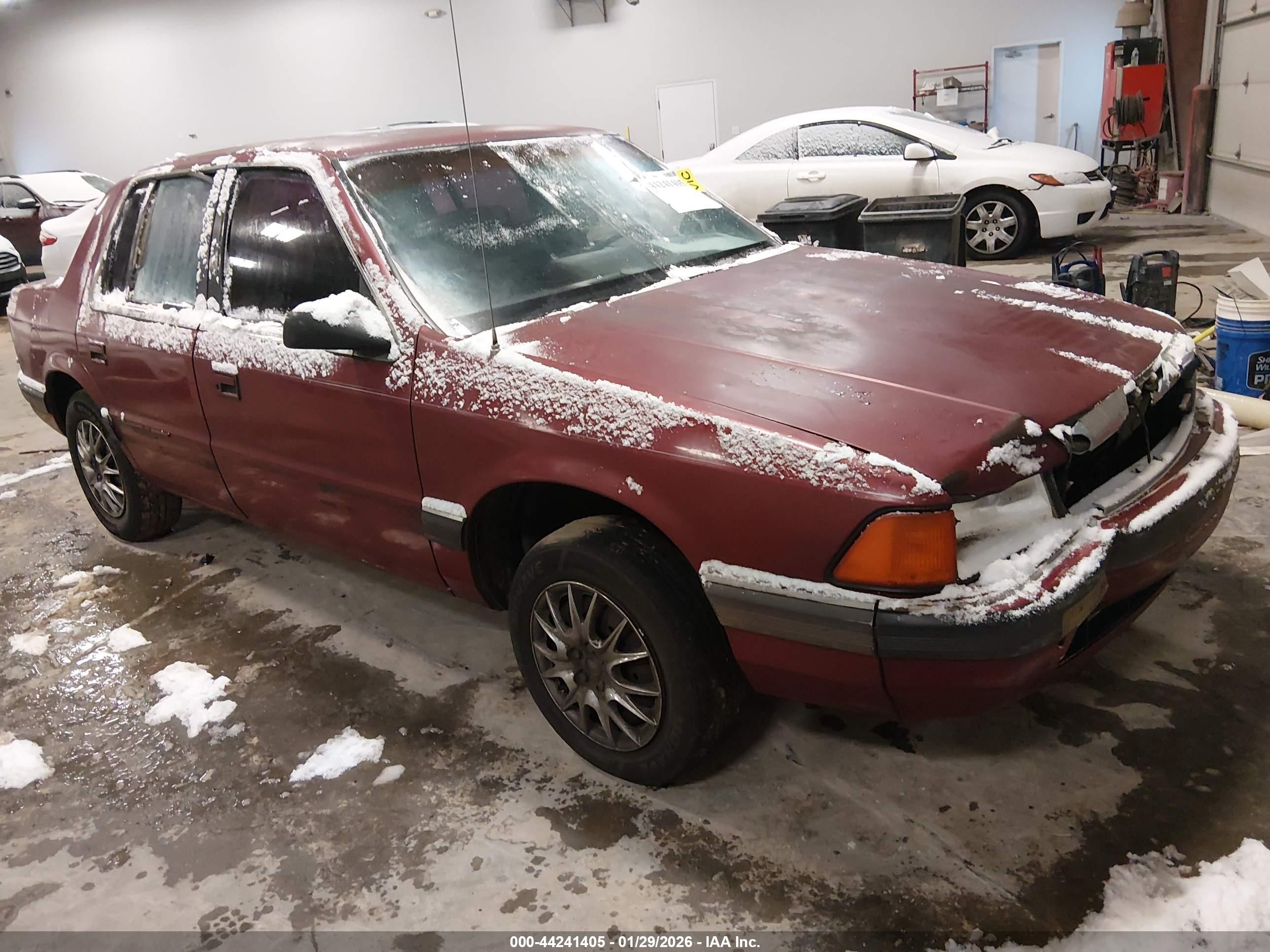 1990 Dodge Spirit, VIN 1B3XA46K0LF742798 — Перед