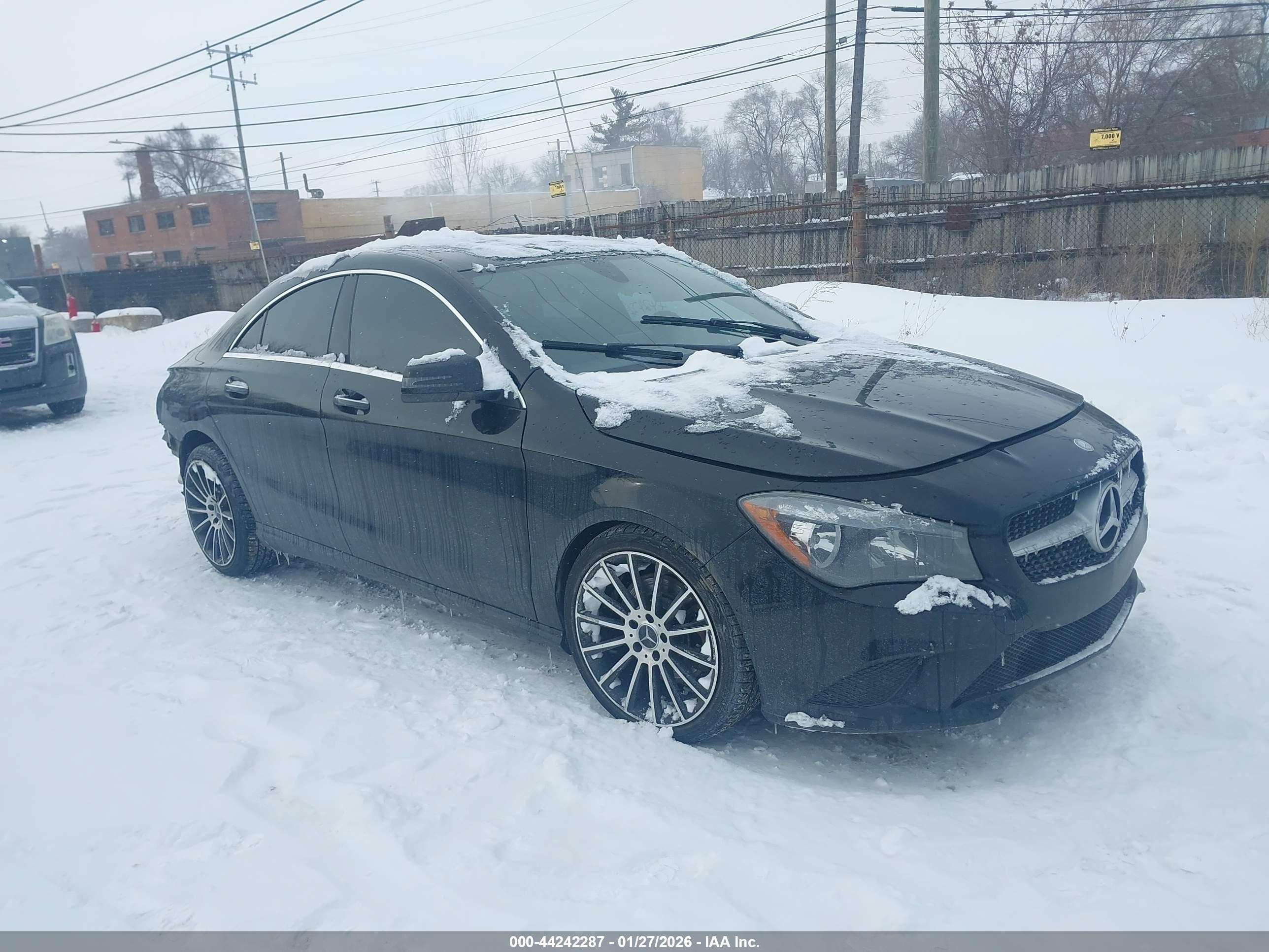 2015 Mercedes-Benz CLA 250, VIN WDDSJ4GBXFN270357 — Rear end