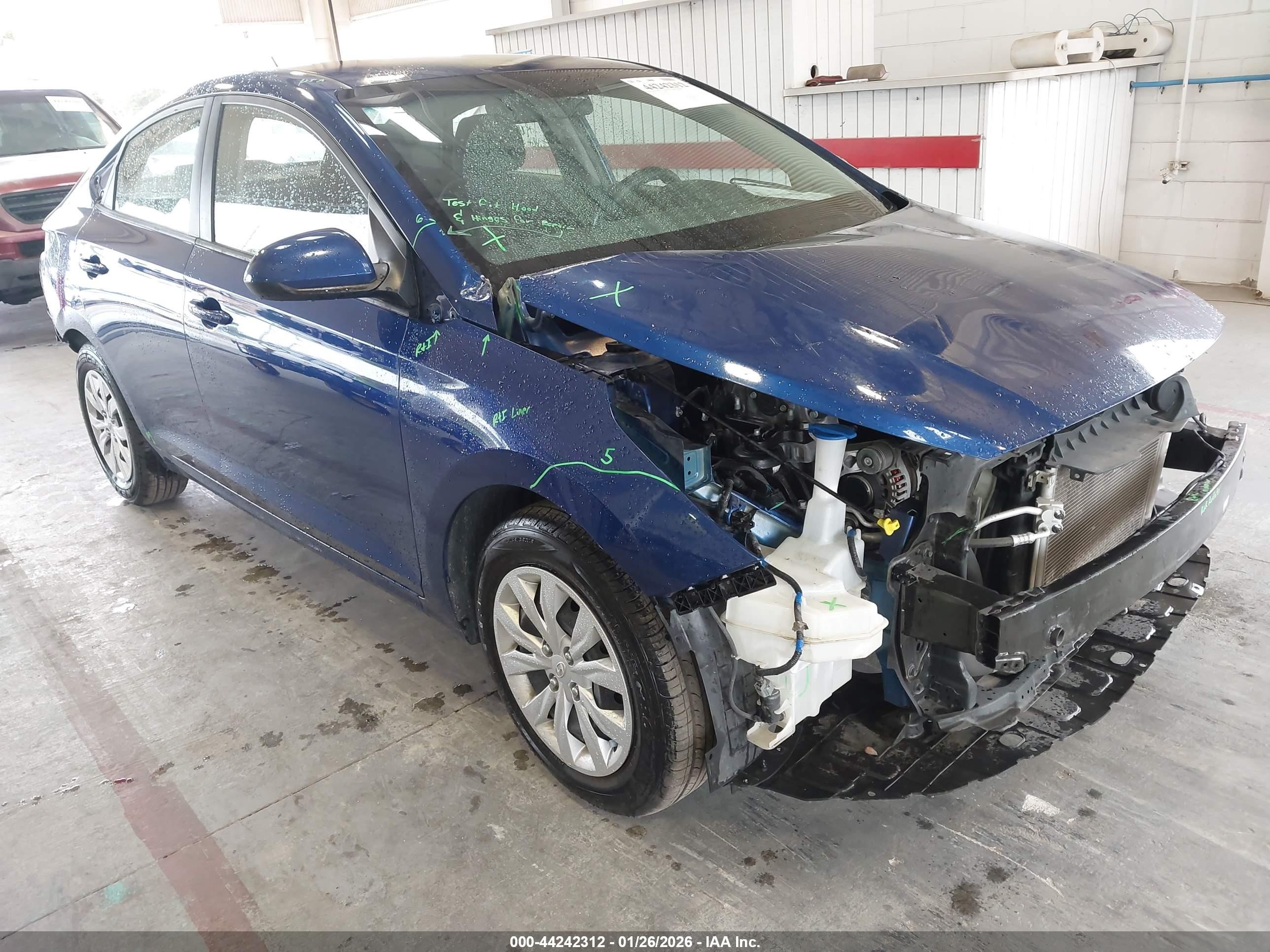 2020 Hyundai Accent SE, VIN 3KPC24A64LE104360 — Front end