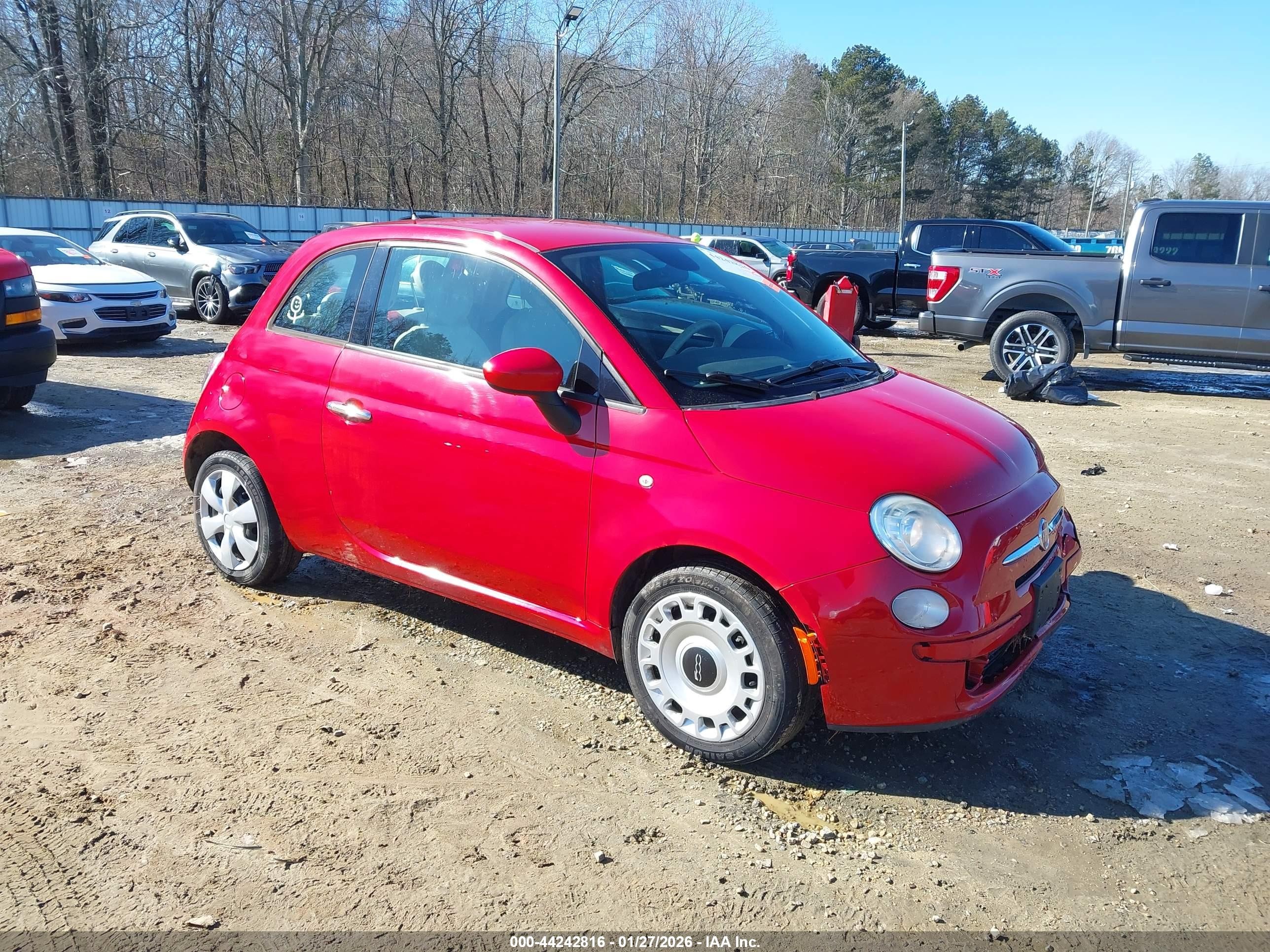 2014 FIAT 500 Pop, VIN 3C3CFFARXET195261 — Front end