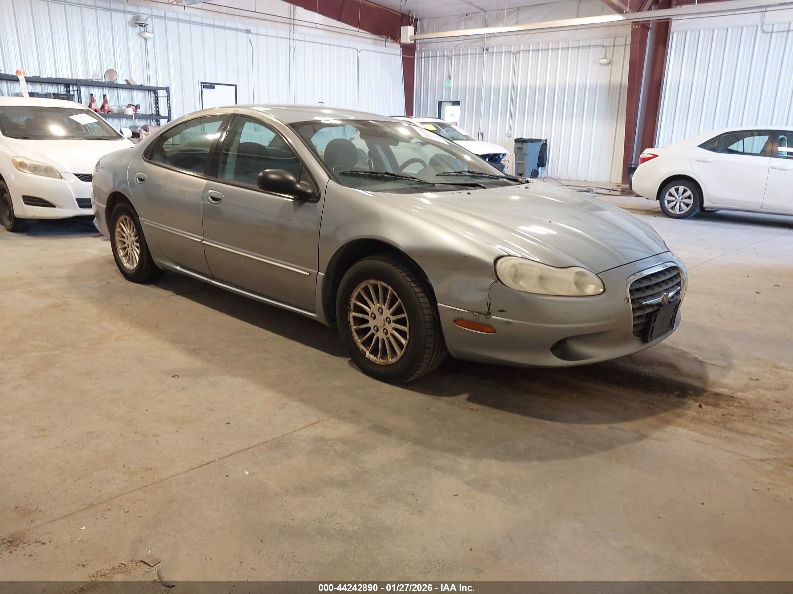 2004 Chrysler Concorde LX, VIN 2C3HD46R64H703323 — Перед