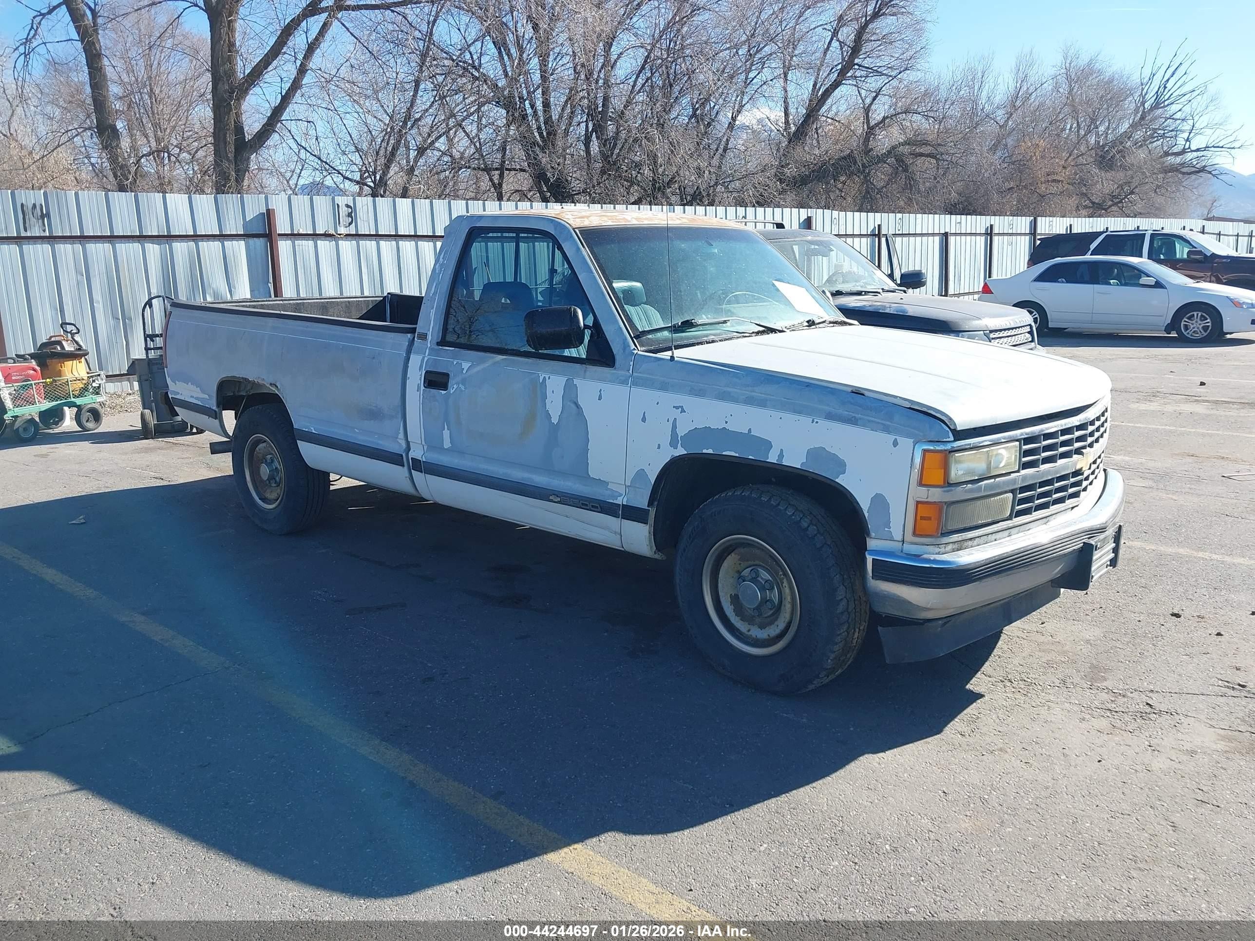 1992 Chevrolet Silverado 2500, VIN 1GCFC24K5NE126048 — All over