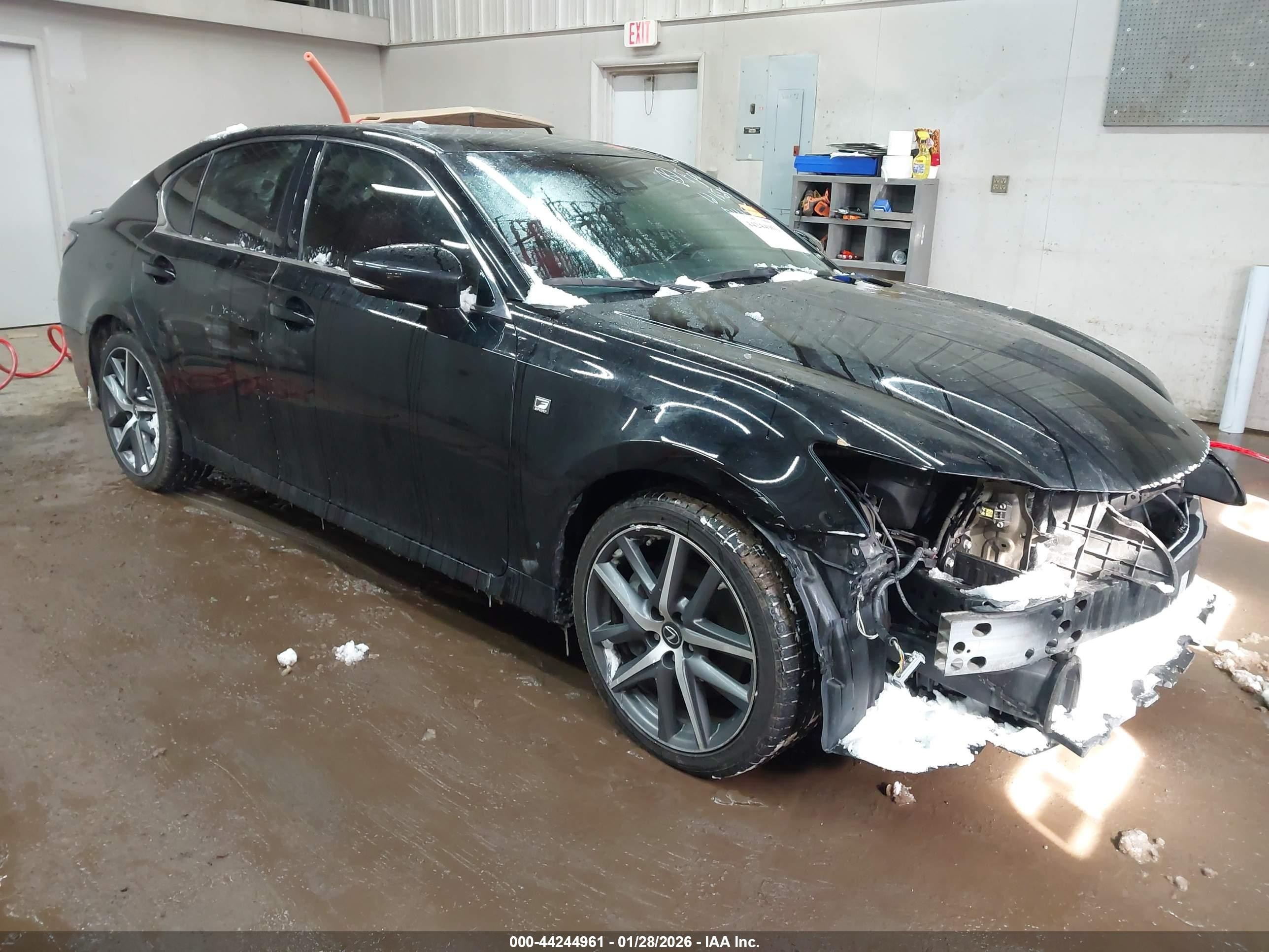 2019 Lexus GS 350, VIN JTHCZ1BL0KA011155 — Front end