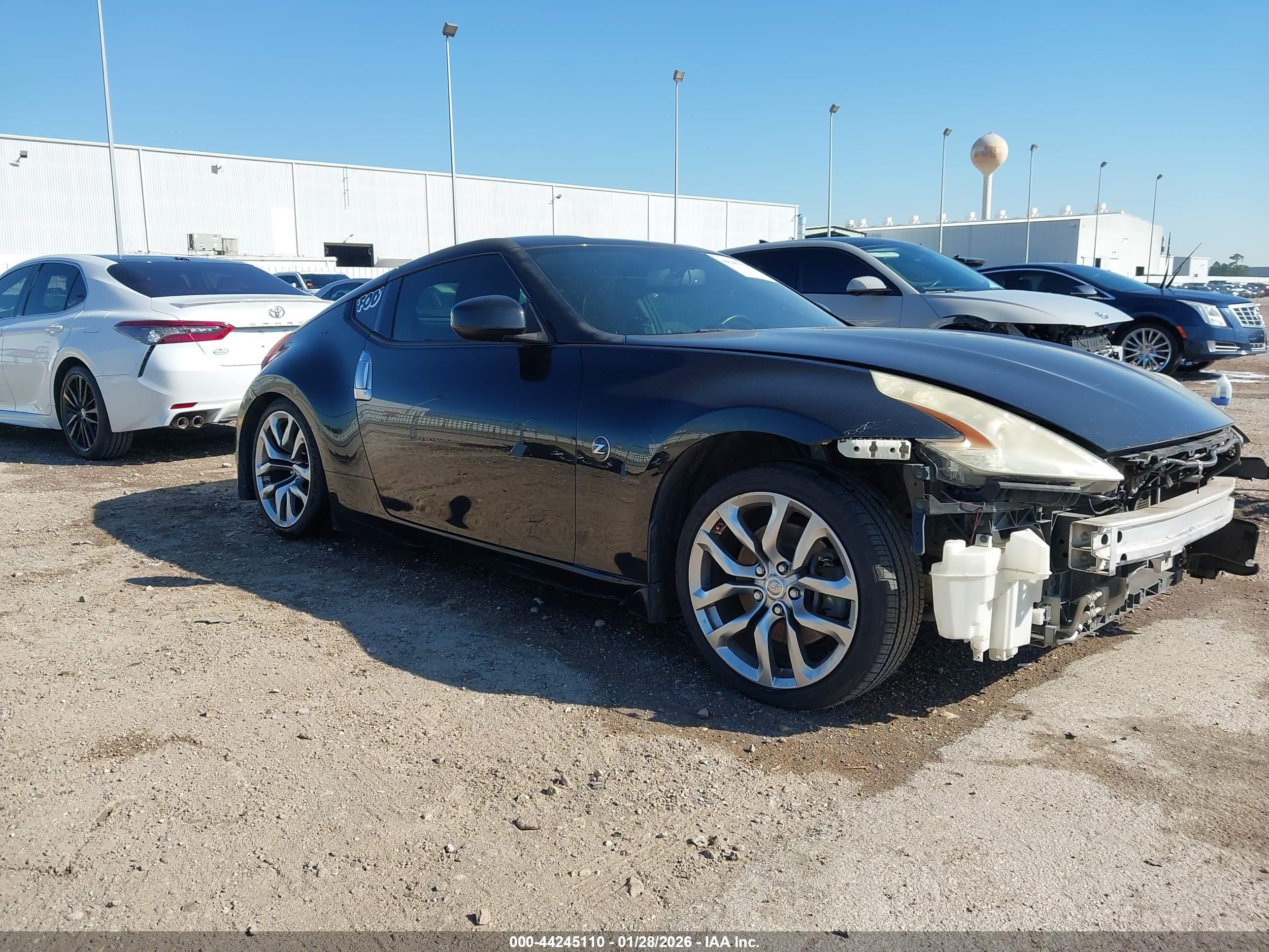 2013 Nissan 370Z, VIN JN1AZ4EH8DM381596 — Front end