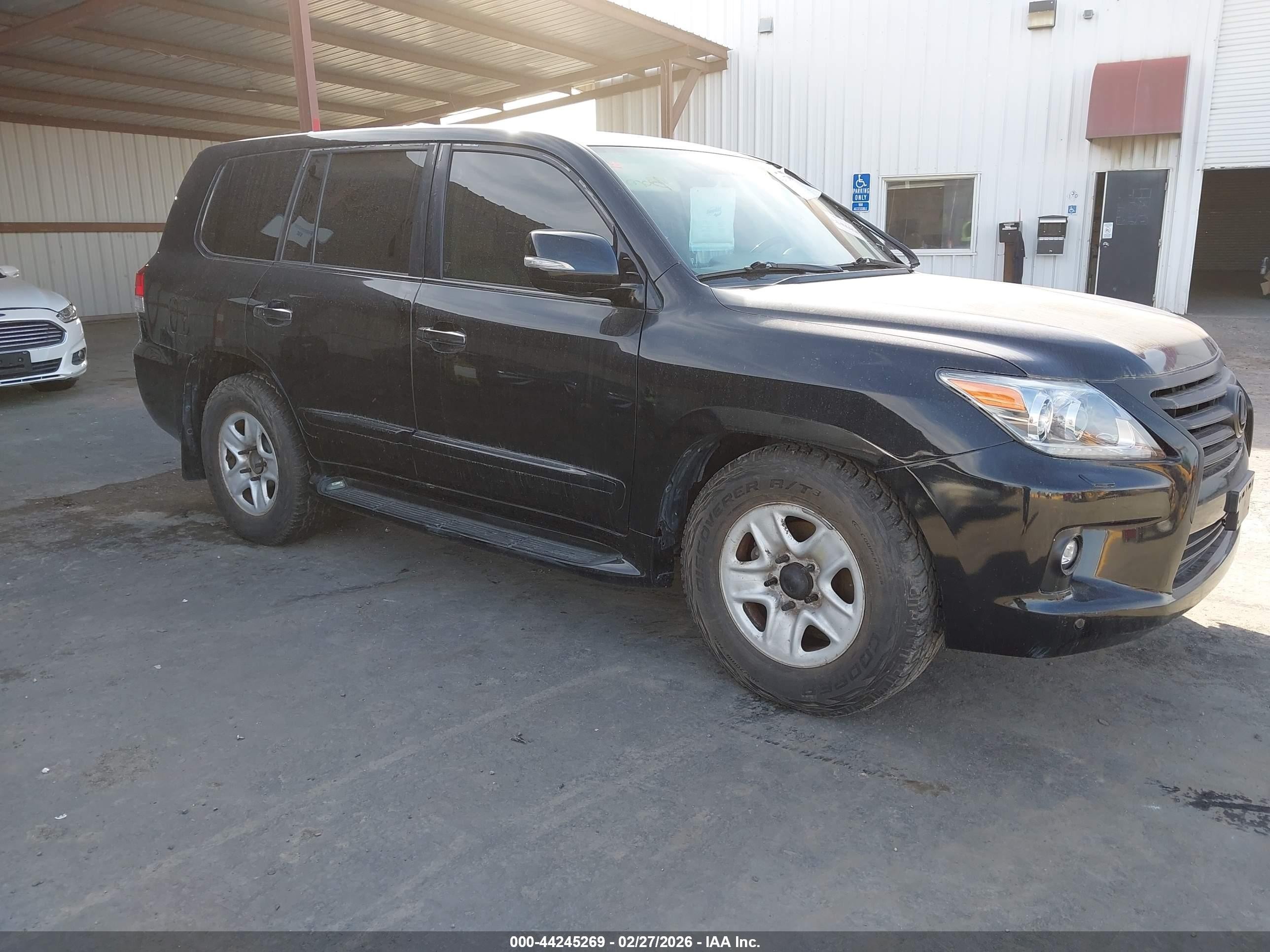 2014 Lexus LX 570, VIN JTJHY7AX8E4134557 — Fresh water flood