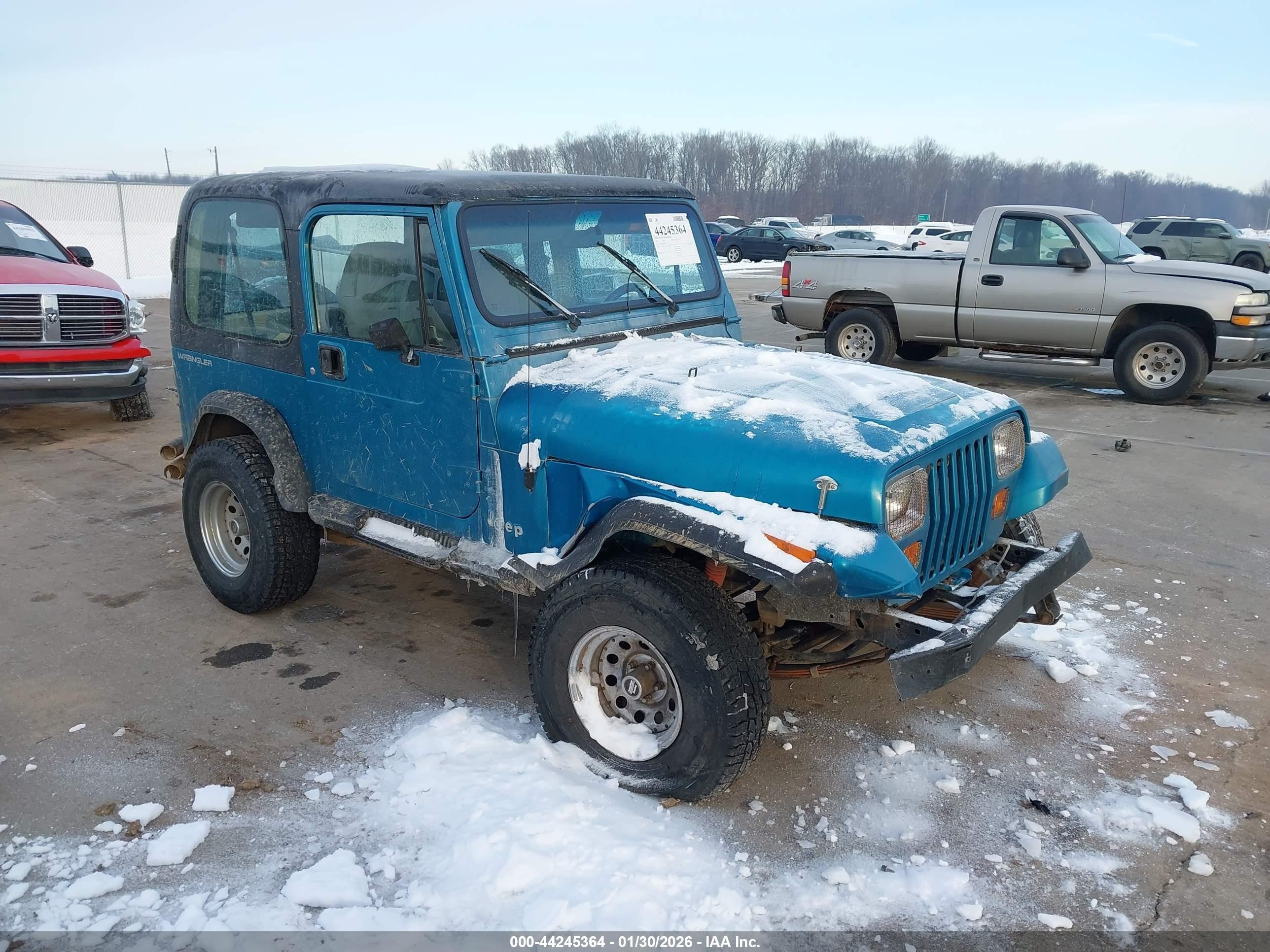 1992 Jeep Wrangler, VIN 2J4FY29S0NJ514746 — Side