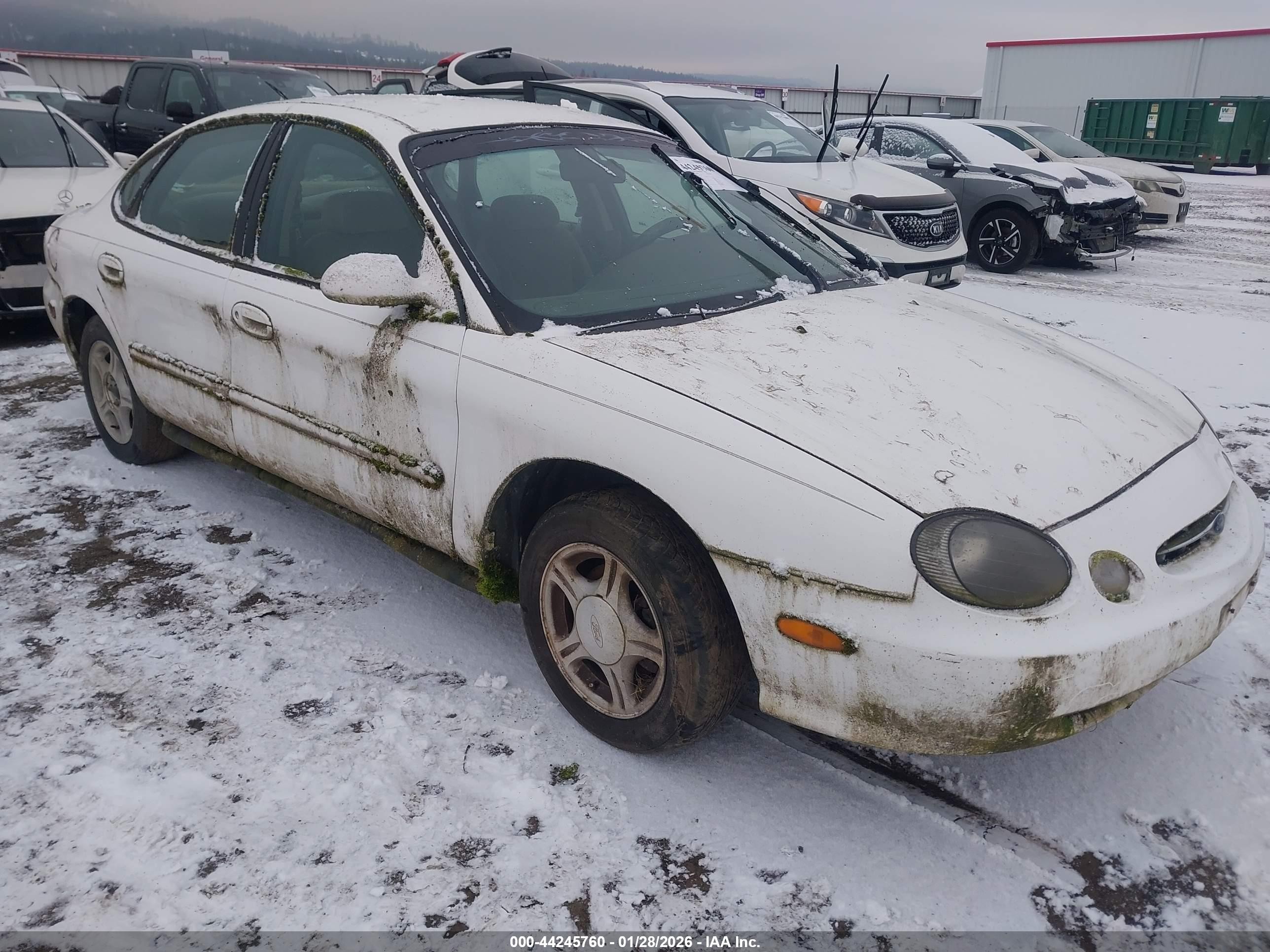 1999 Ford Taurus SE, VIN 1FAFP53U2XG212147 — Normal wear