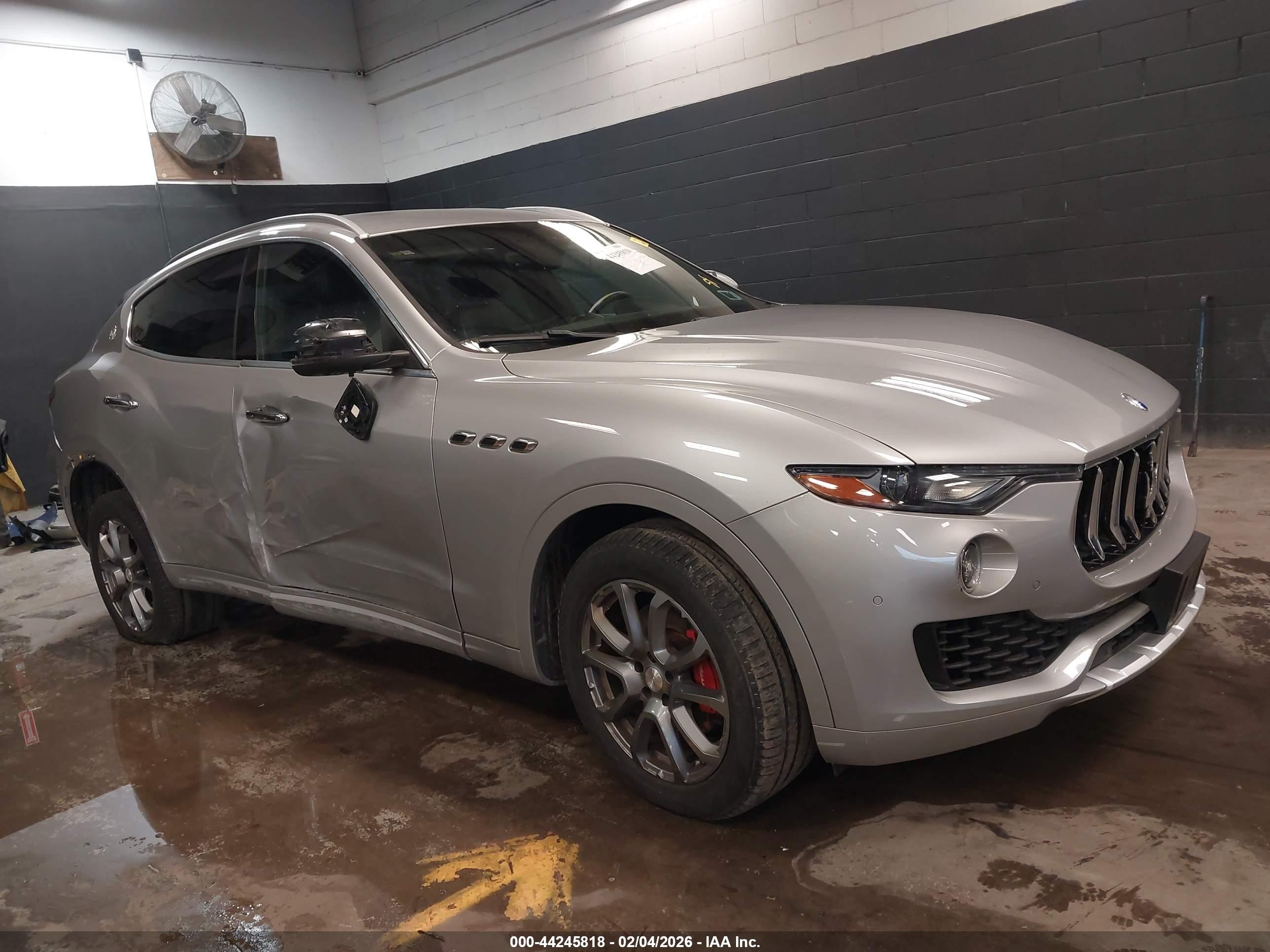 2017 Maserati Levante, VIN ZN661XUL8HX257865 — Side