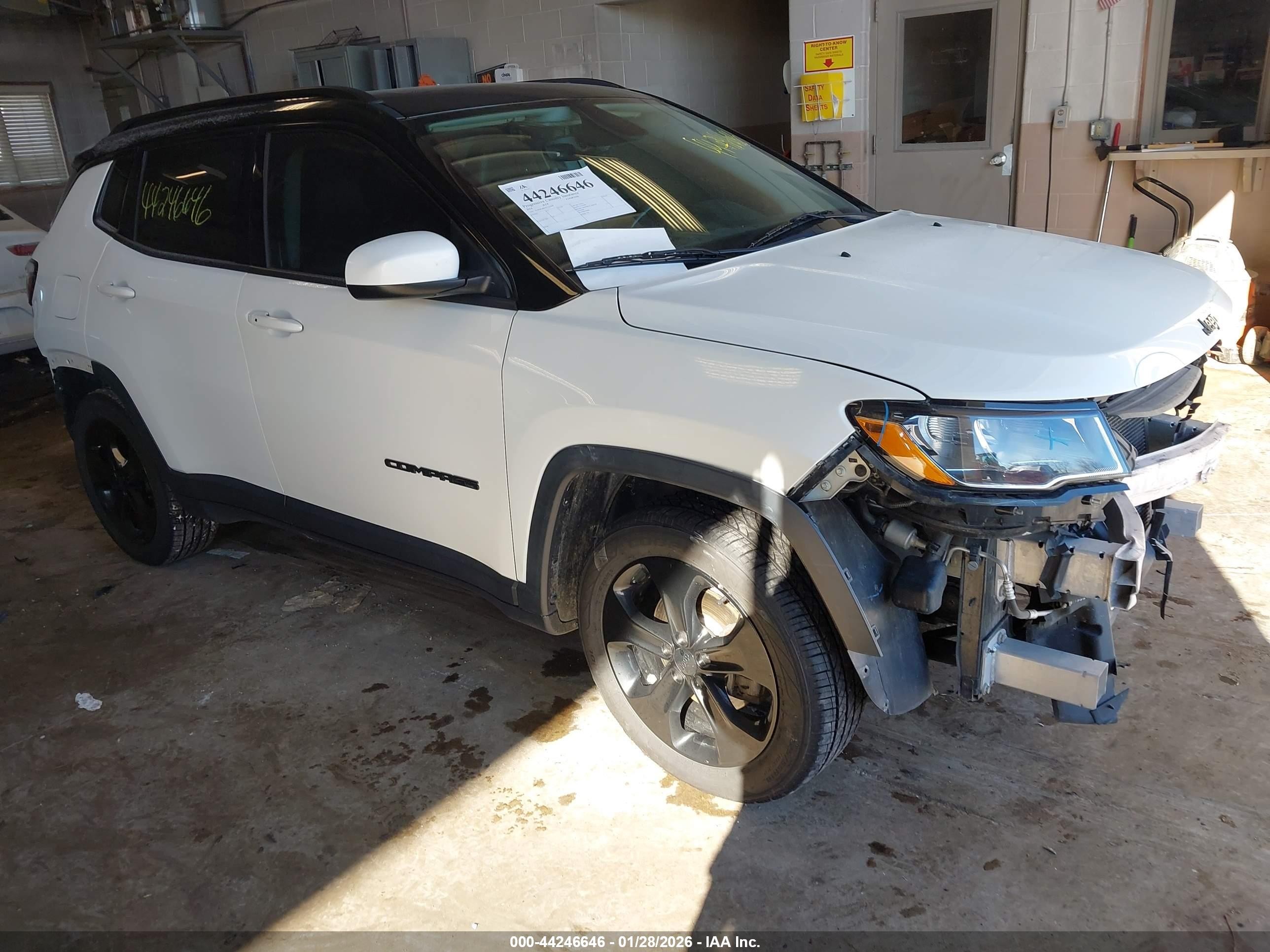 2018 Jeep Compass Latitude, VIN 3C4NJCBB7JT327308 — All over
