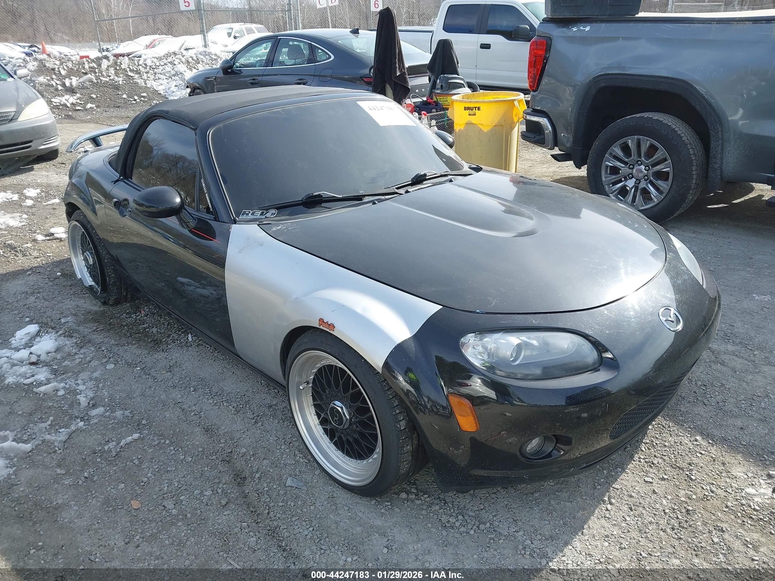 2008 Mazda MX-5 Miata Touring, VIN JM1NC25F880141612 — Rear end