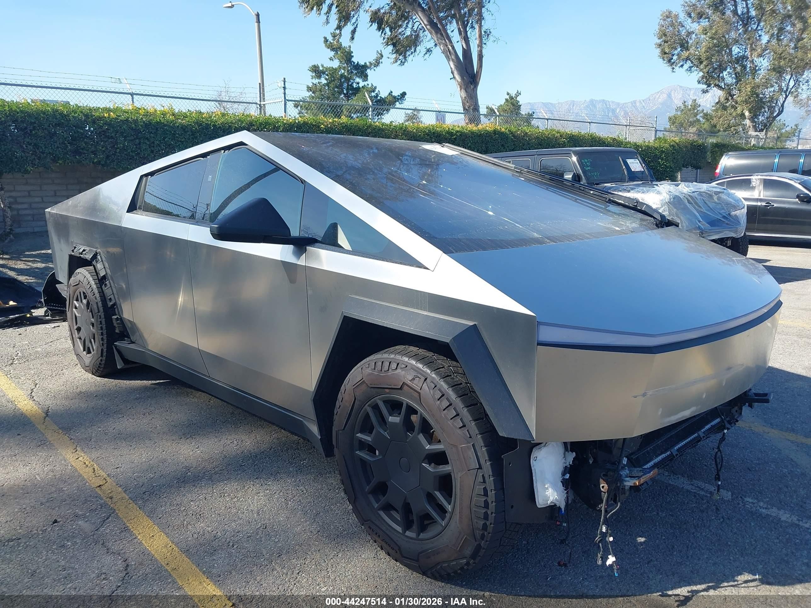 2025 Tesla Cybertruck, VIN 7G2CEHEDXSA060505 — All over