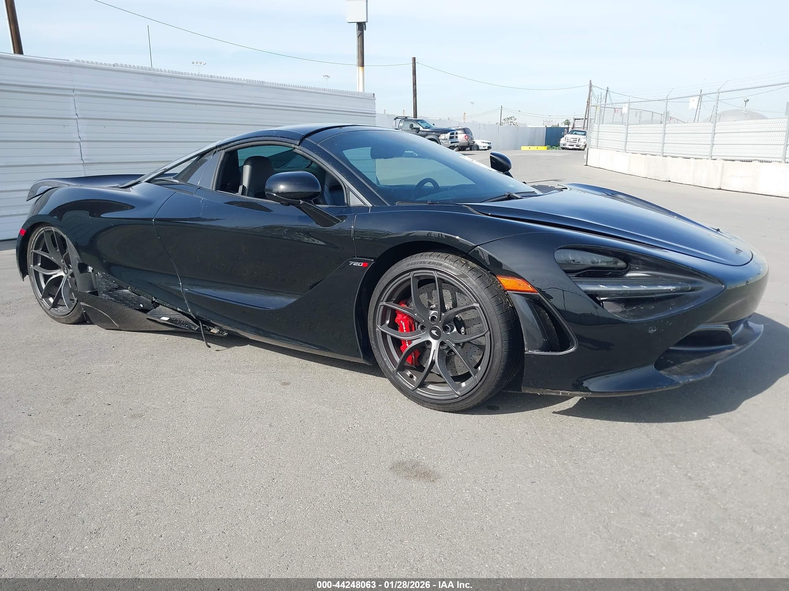 2020 McLaren 720S, VIN SBM14FCA4LW004111 — All over