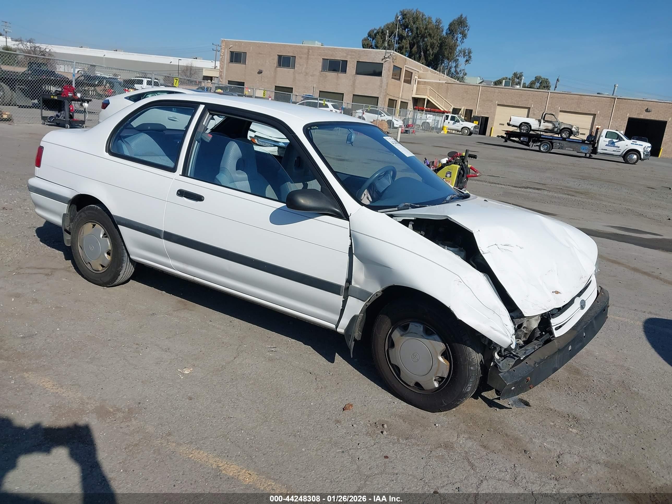 1994 Toyota Tercel DX, VIN JT2EL43S8R0466606 — Front end