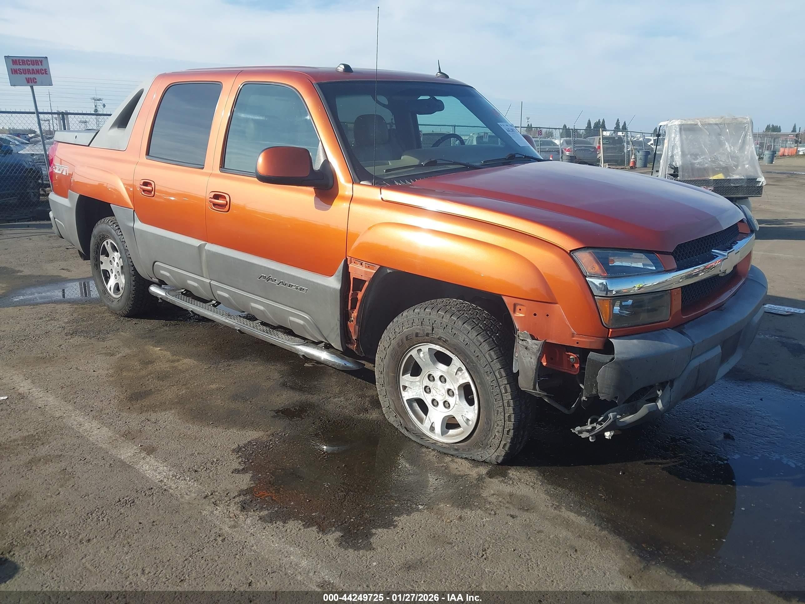 2004 Chevrolet Avalanche Z71, VIN 3GNEK12T14G260395 — Front end