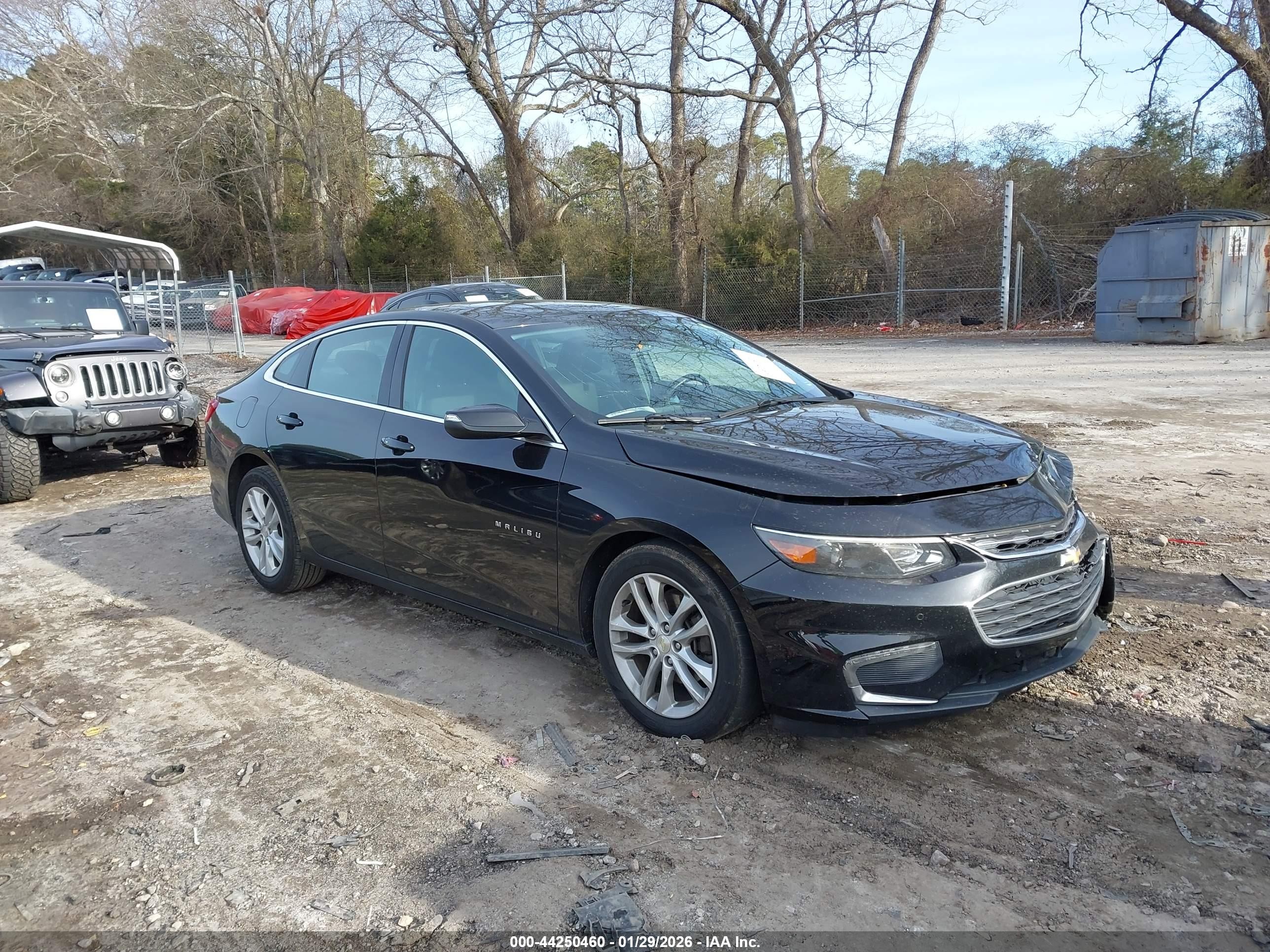 2017 Chevrolet Malibu LT, VIN 1G1ZE5ST7HF104516 — Front end