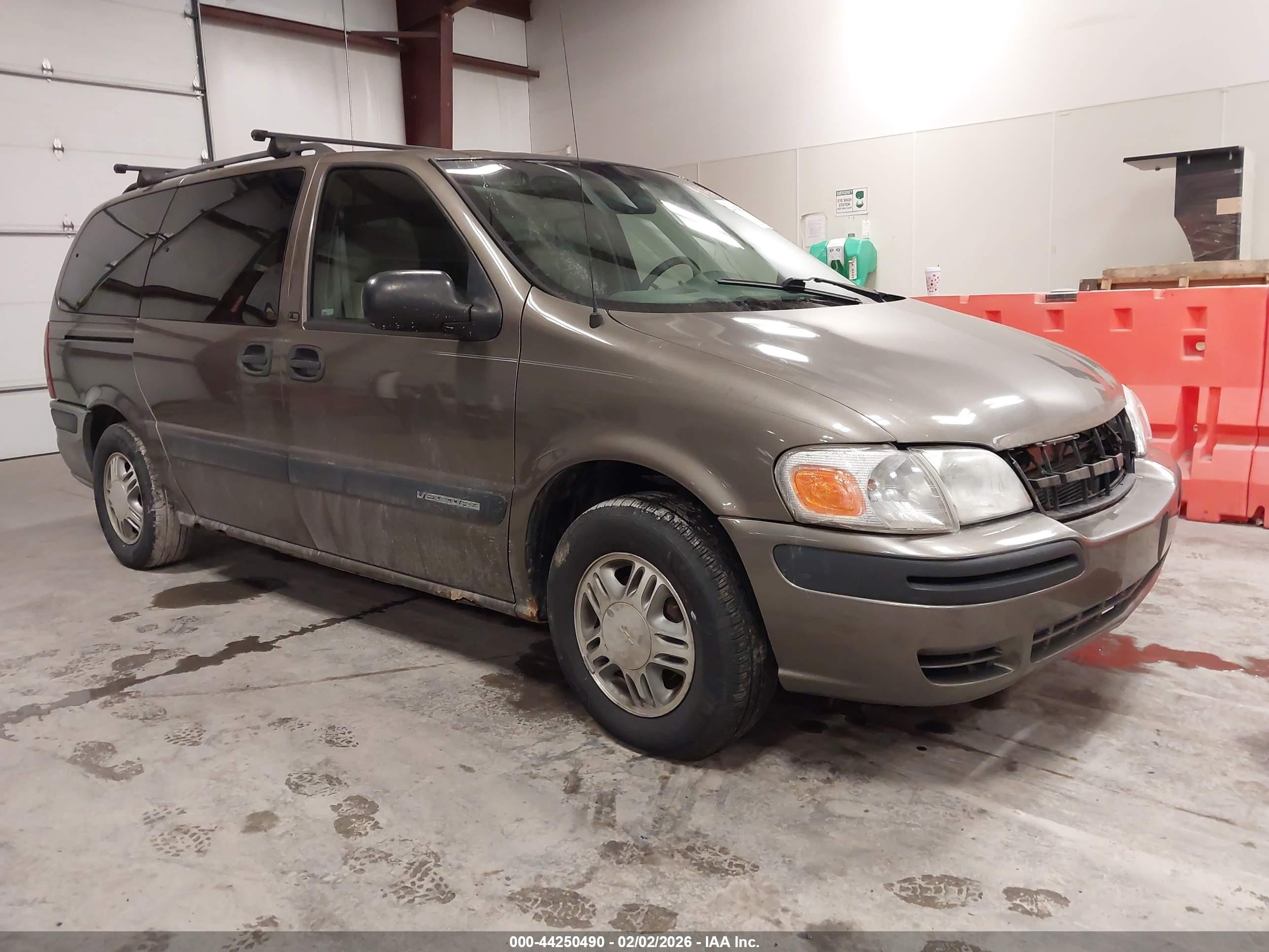 2005 Chevrolet Venture LS, VIN 1GNDV23E05D107174 — Front end