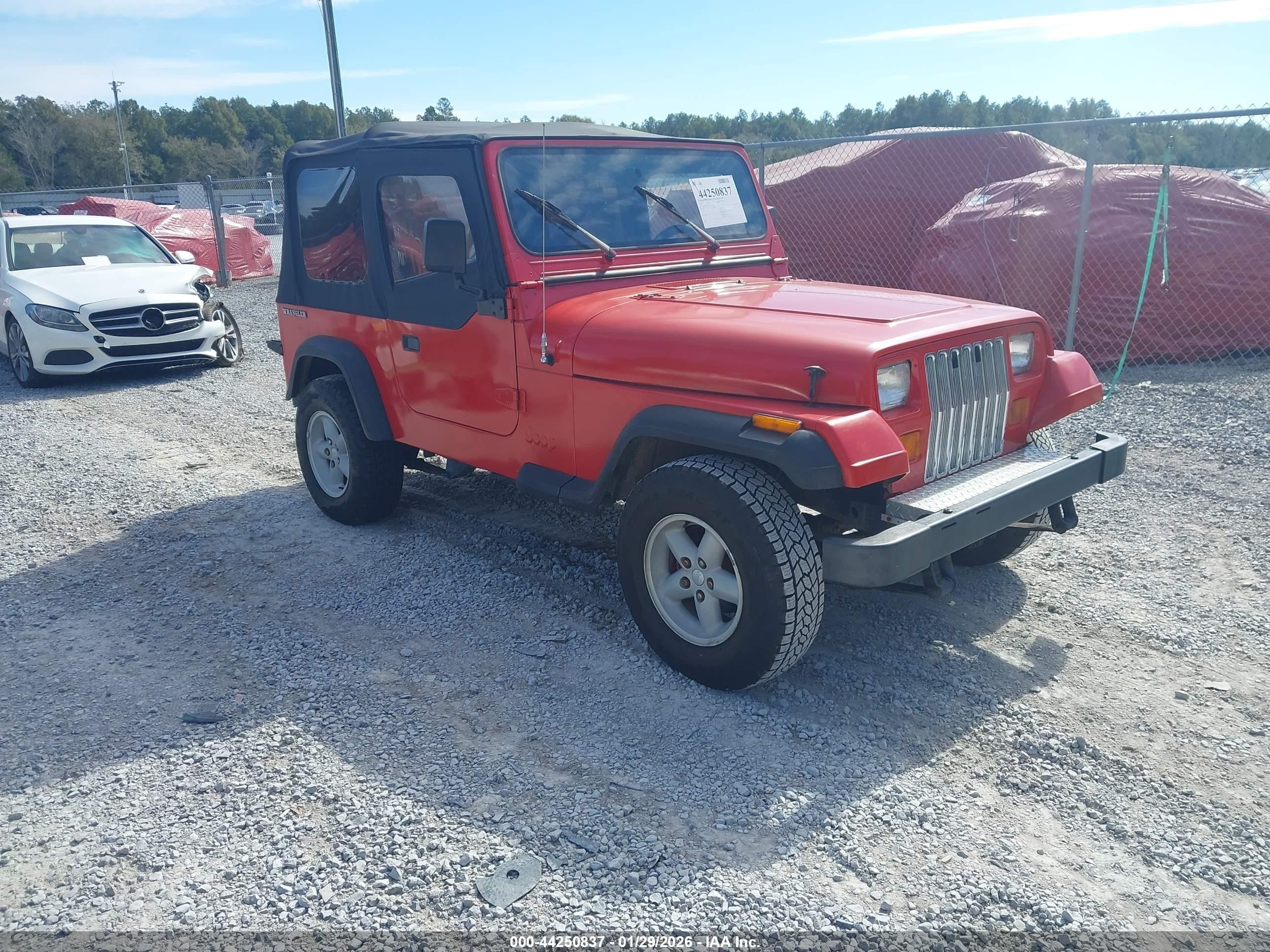 1989 Jeep Wrangler S, VIN 2J4FY19E6KJ161266 — Normal wear
