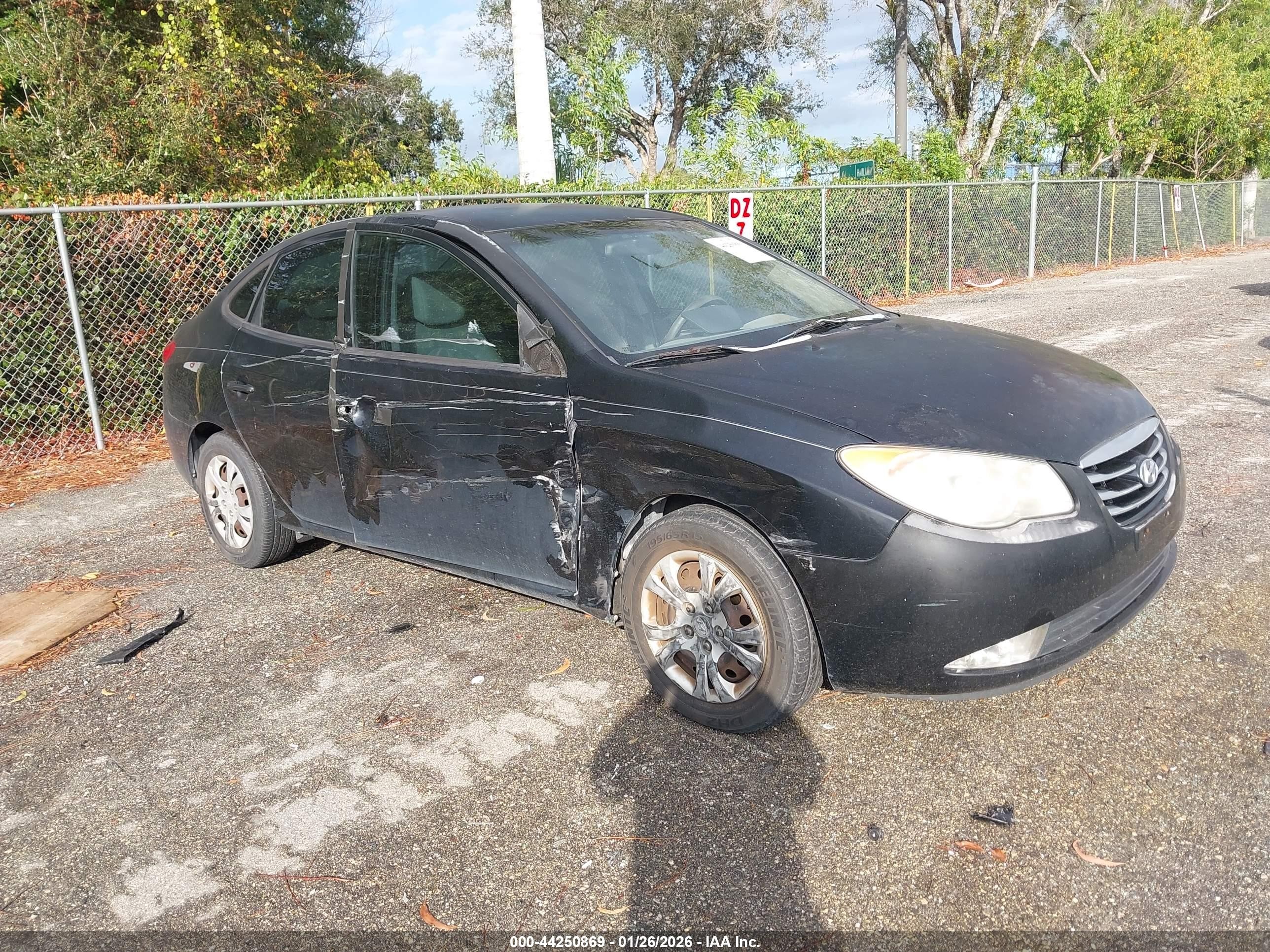 2010 Hyundai Elantra GLS, VIN KMHDU4AD7AU957312 — Side