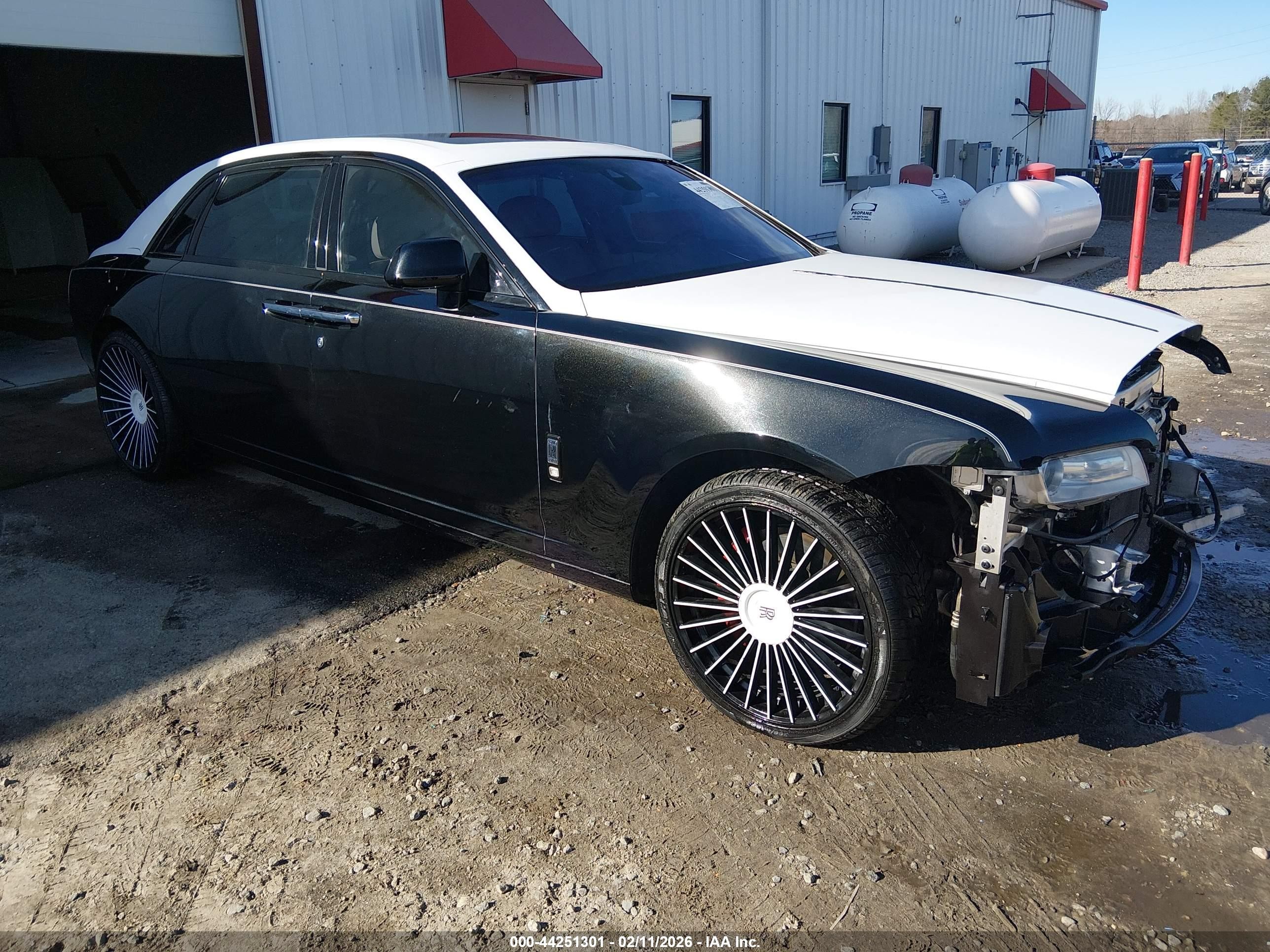 2013 Rolls-Royce Ghost, VIN SCA664L57DUX65932 — Front end