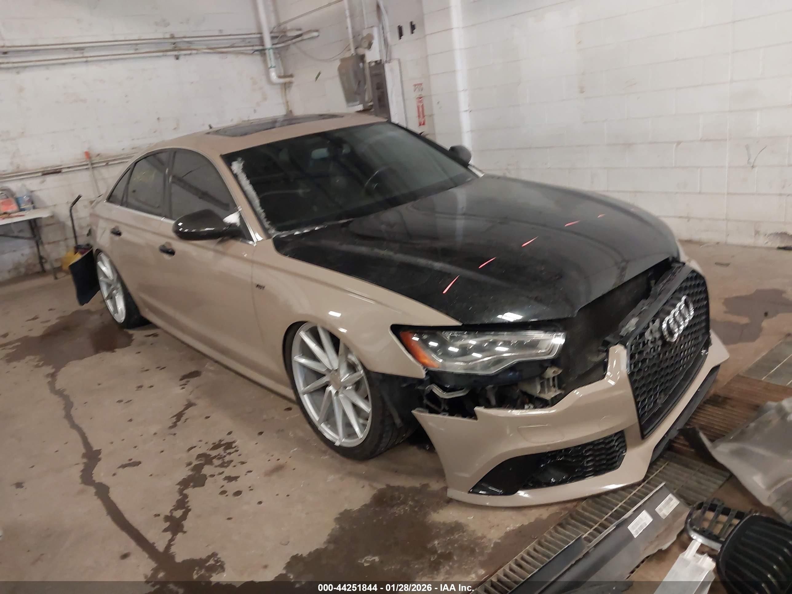 2013 Audi S6 Prestige, VIN WAUF2AFC3DN095610 — Перед