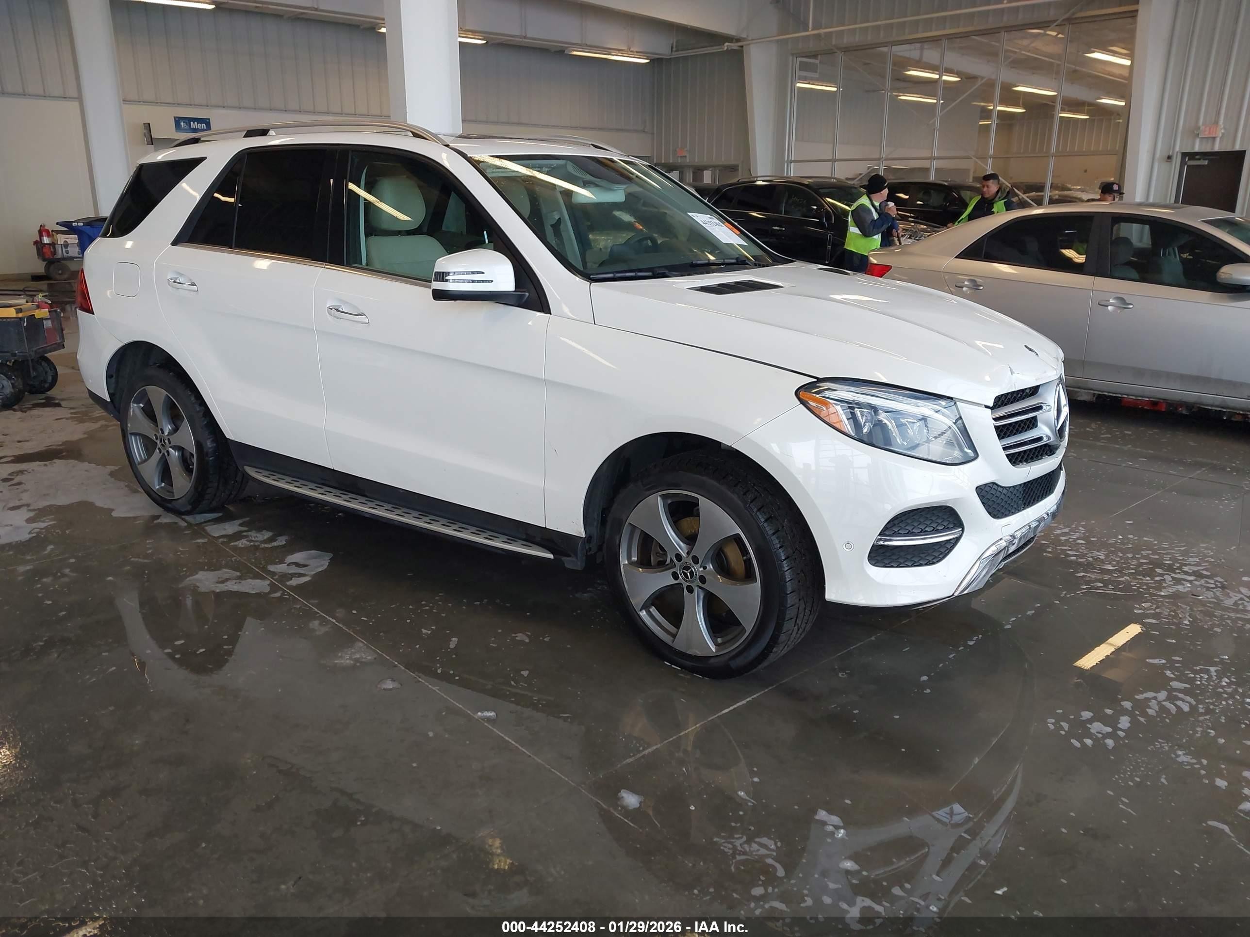 2017 Mercedes-Benz GLE 350, VIN 4JGDA5HB7HA991653 — Front end