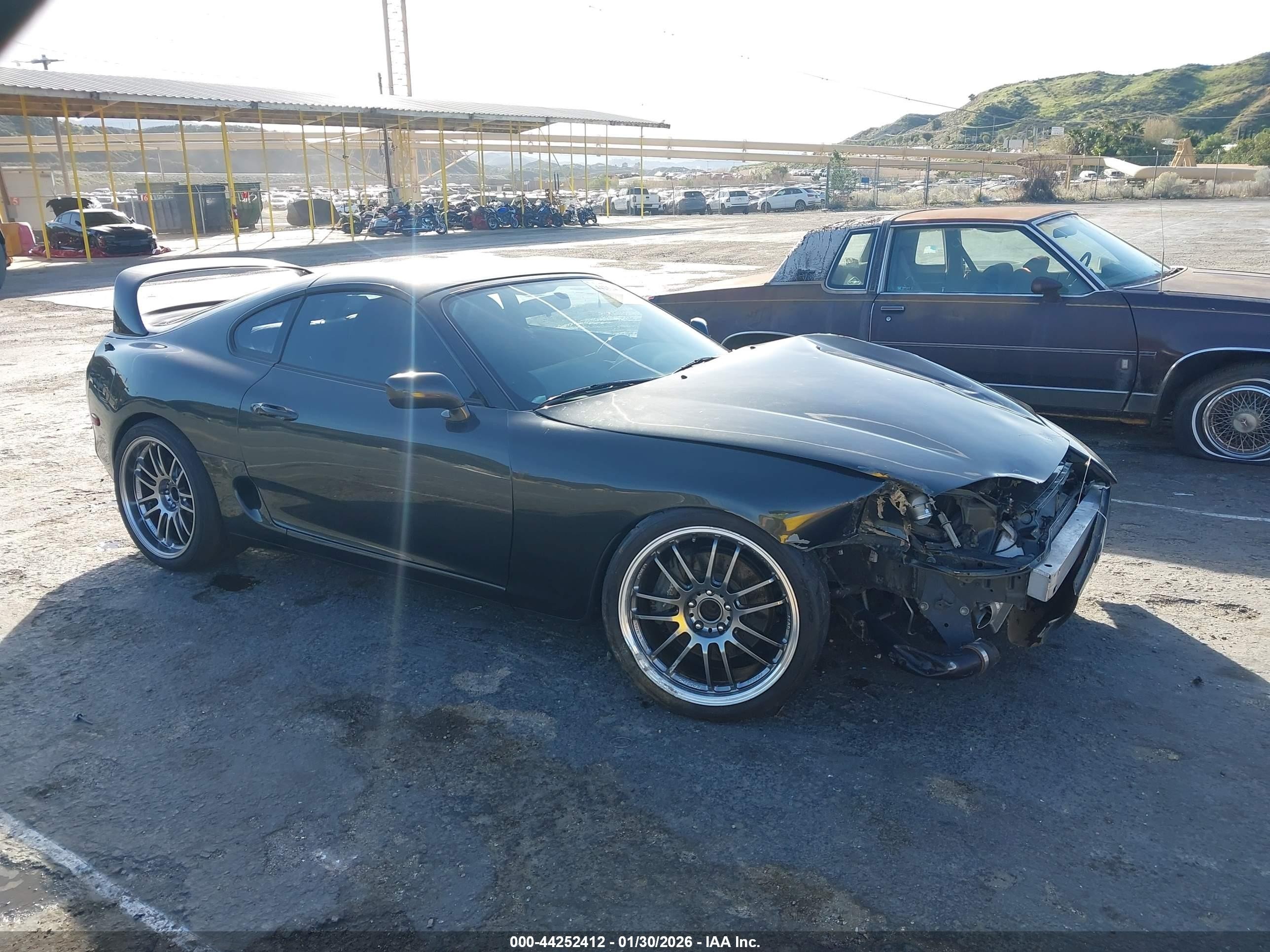 1997 Toyota Supra, VIN JT2DE82A5V0038086 — Front end