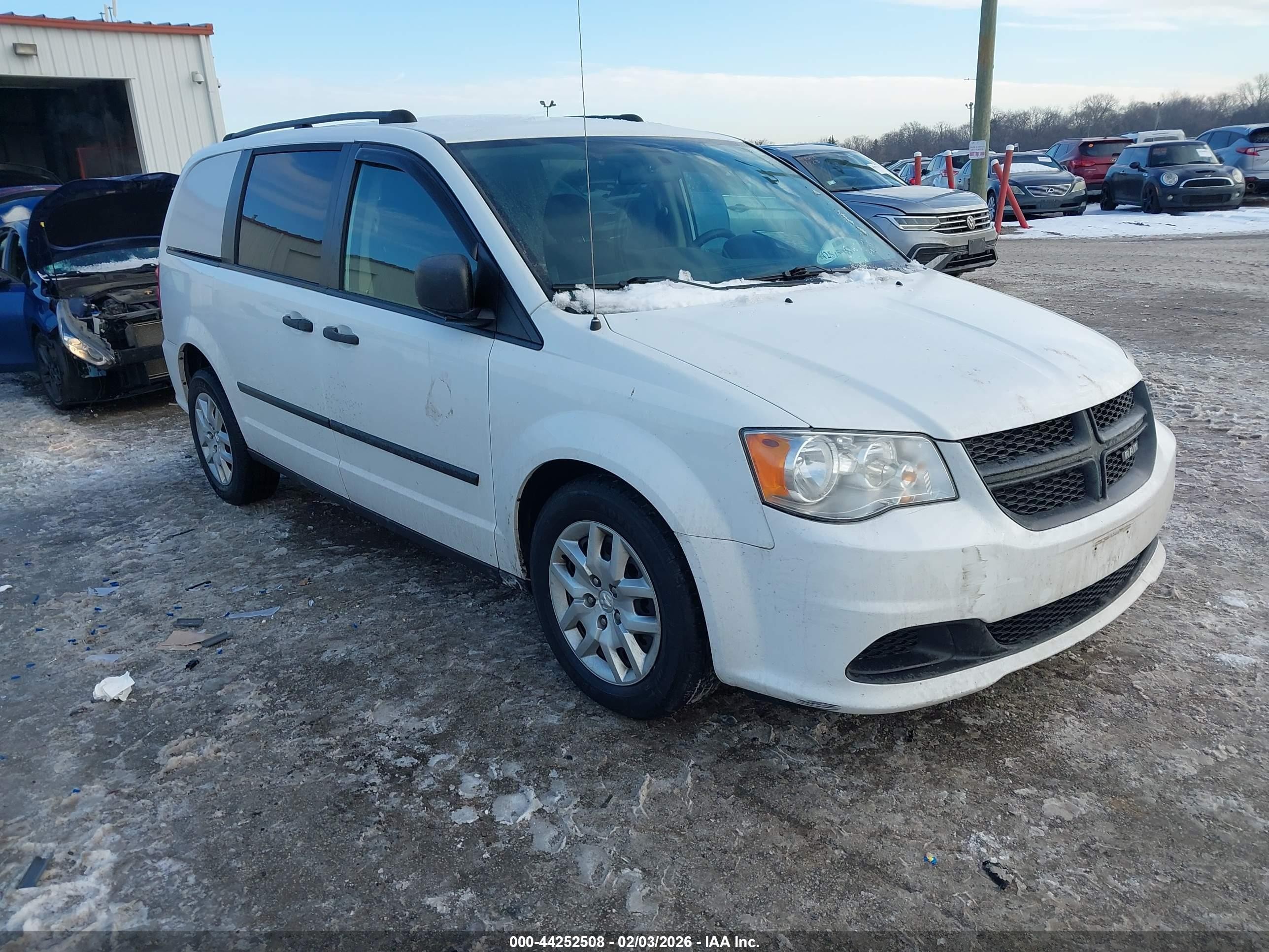 2015 Ram Cargo Van Tradesman, VIN 2C4JRGAG9FR679828 — Side
