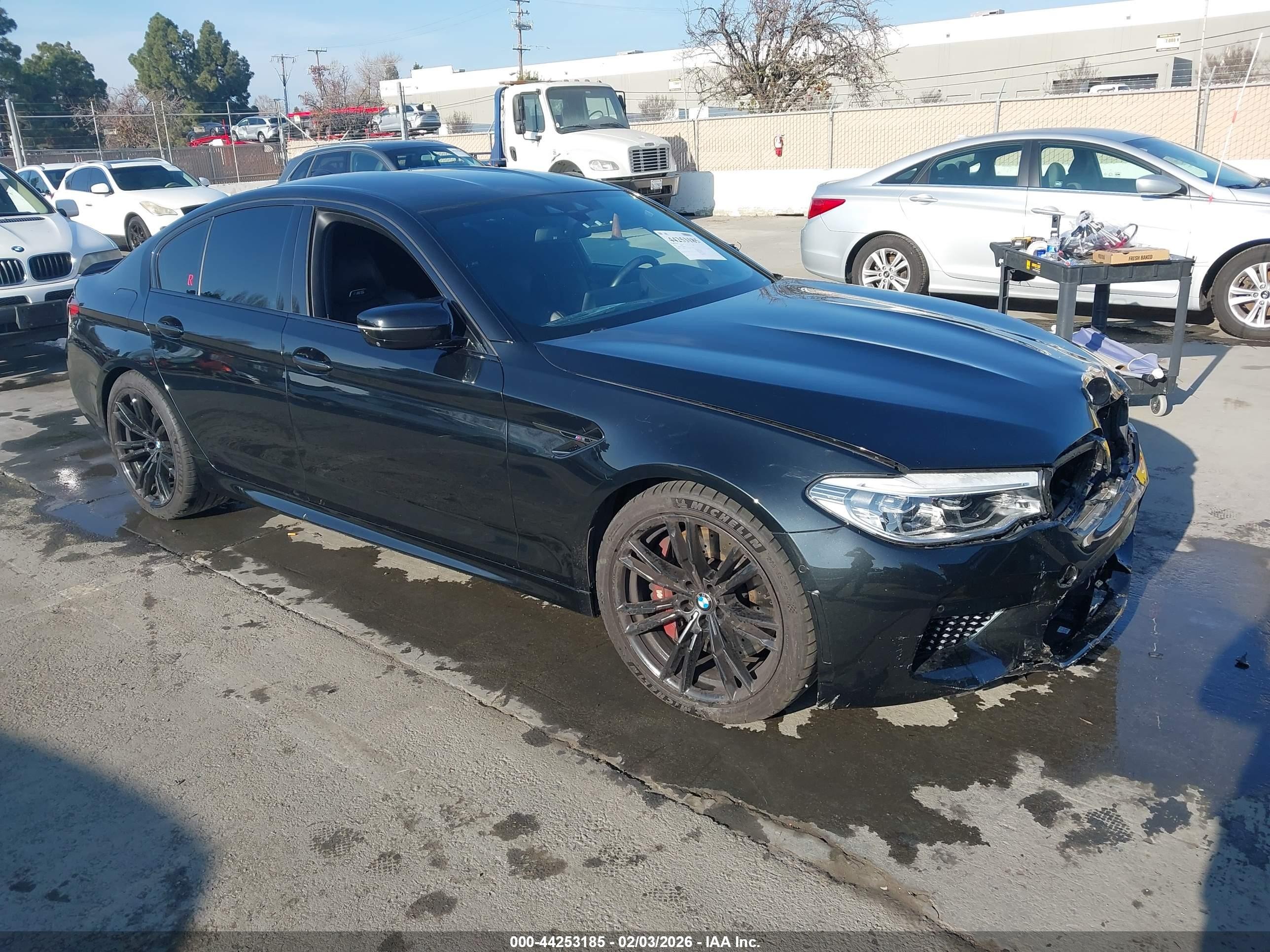 2018 BMW M5, VIN WBSJF0C59JB284012 — Перед