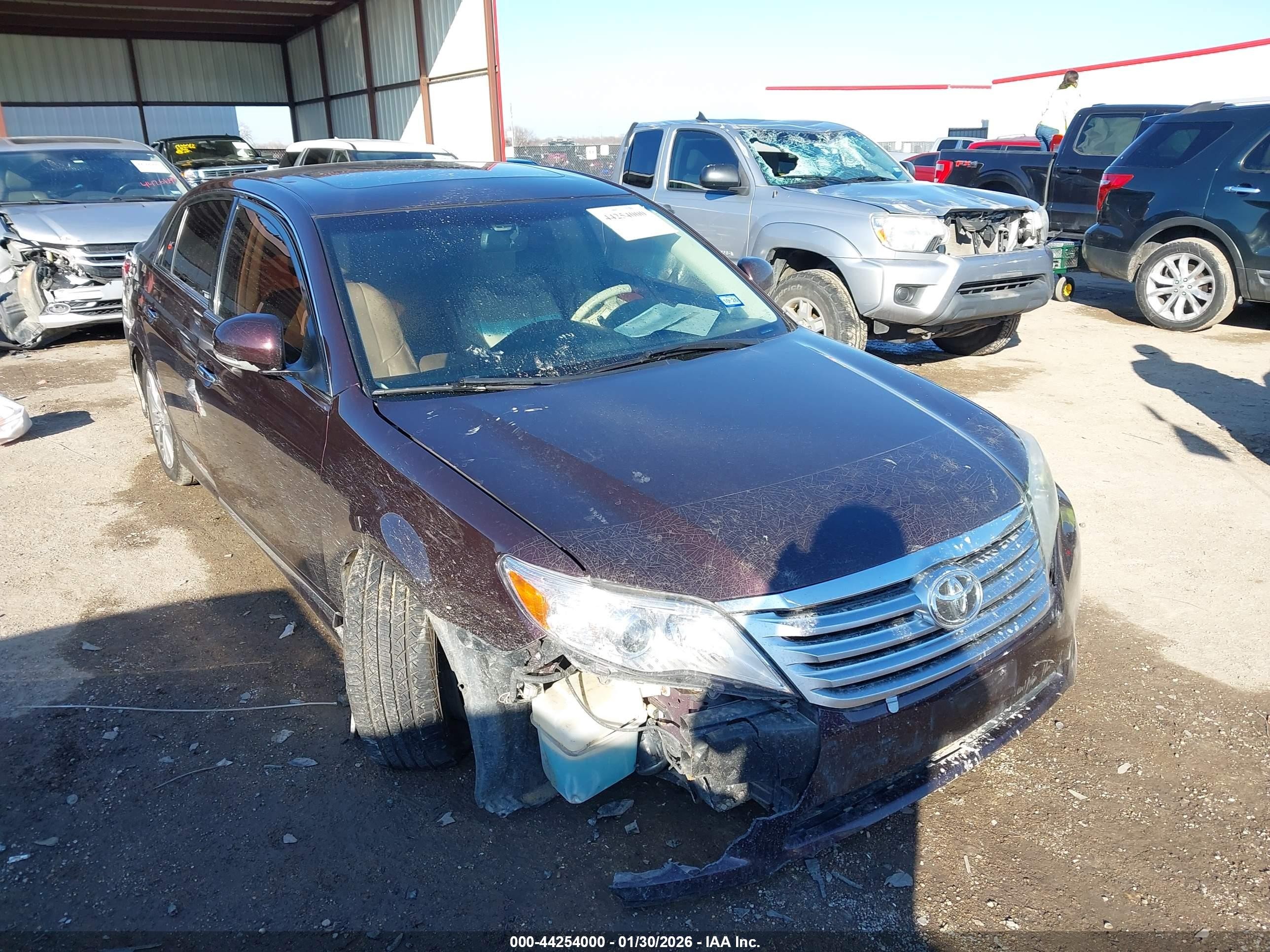 2012 Toyota Avalon Limited, VIN 4T1BK3DB2CU456896 — Front end