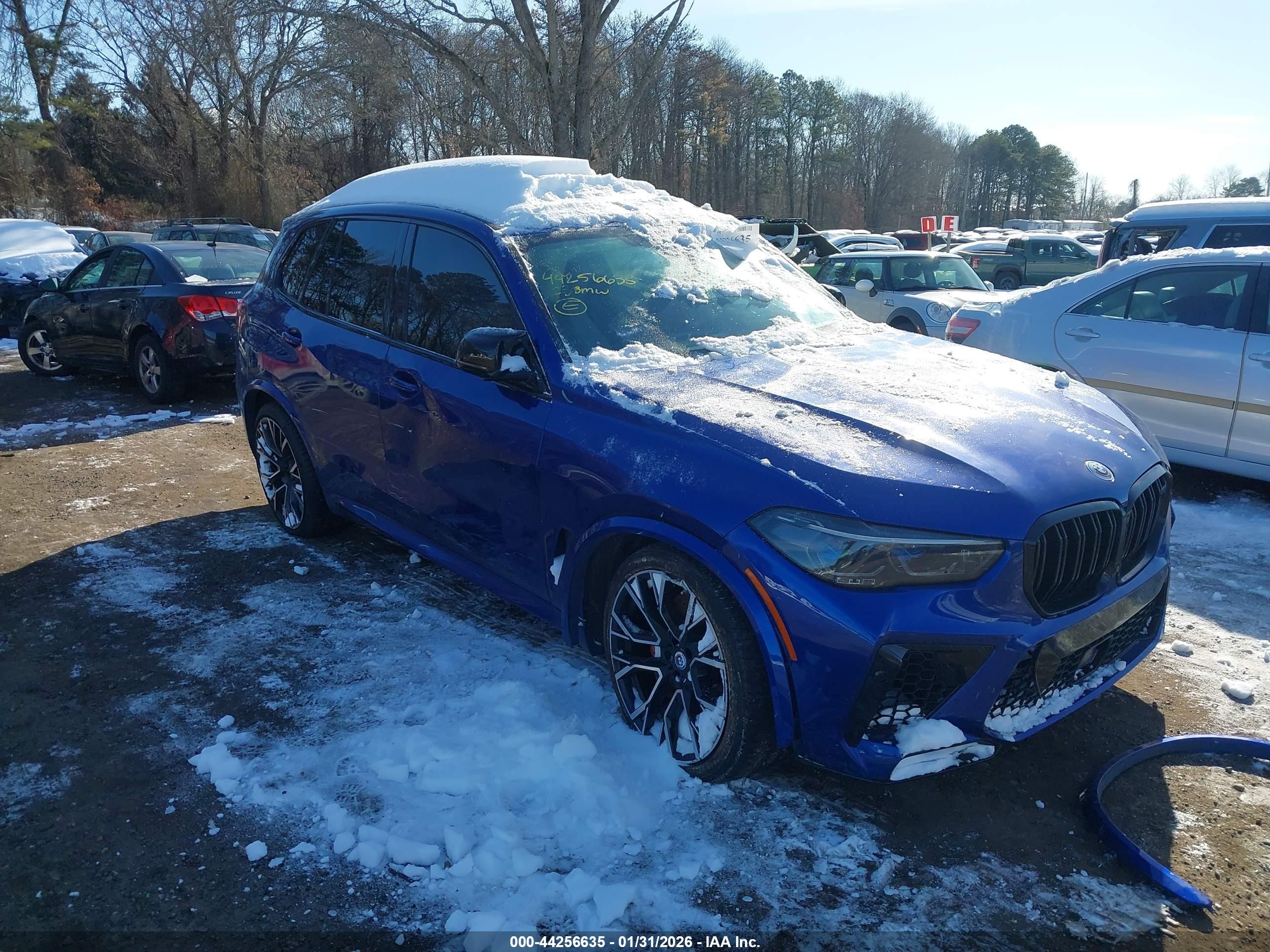 2023 BMW X5 M, VIN 5YMJU0C09P9N57880 — Front end