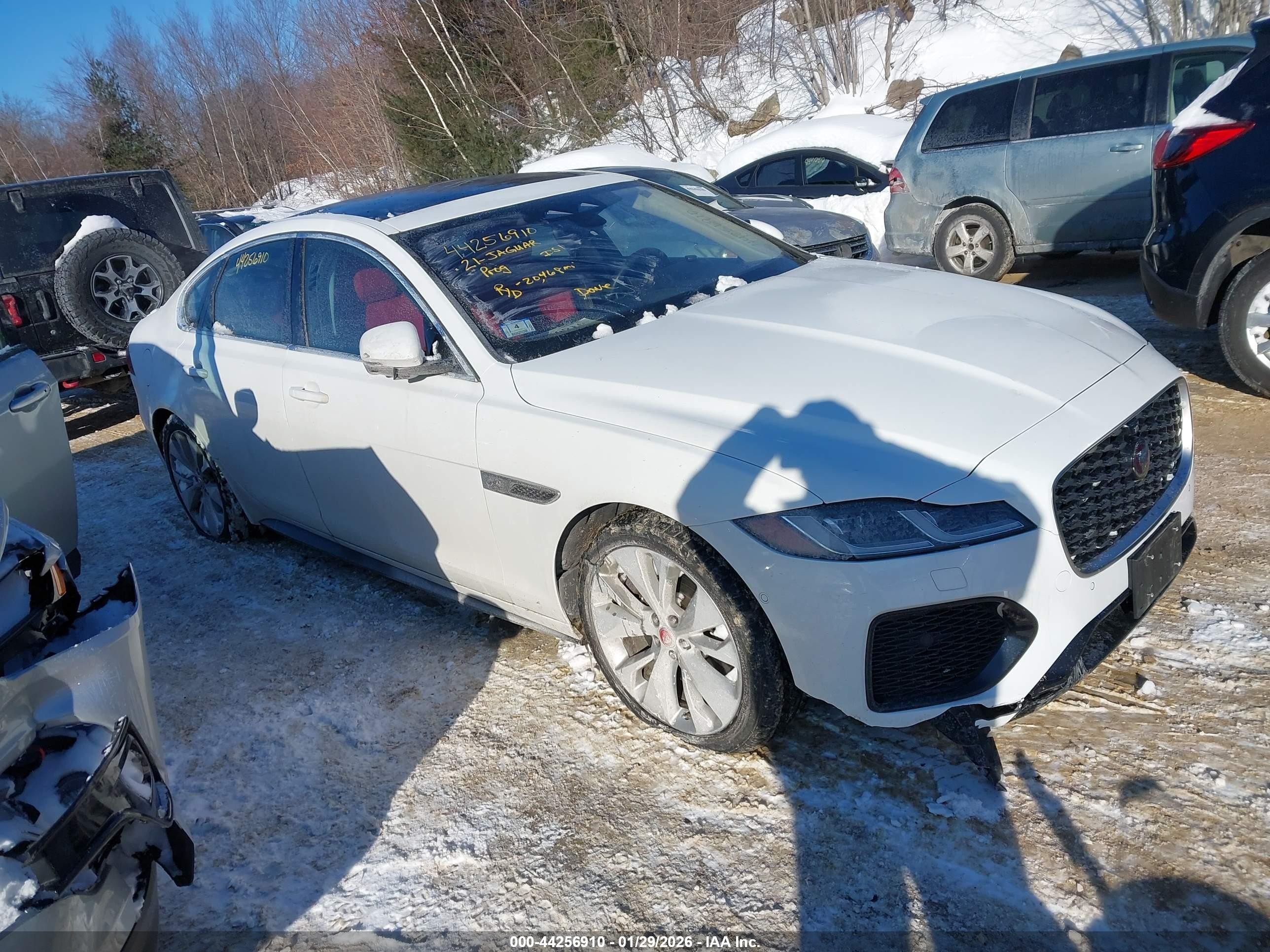2021 Jaguar XF R-Dynamic SE, VIN SAJBL4GX4MCY90227 — Front end