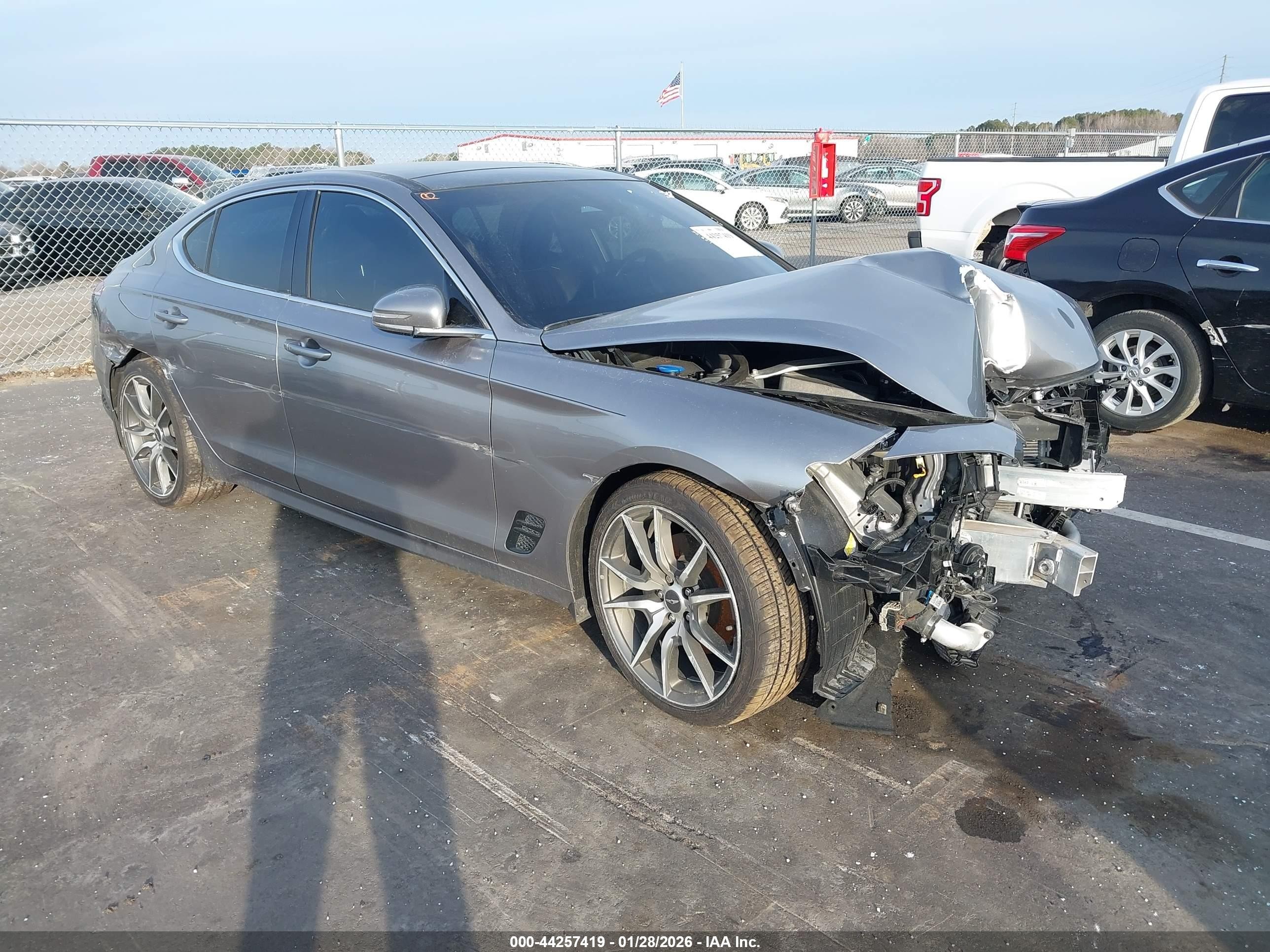 2022 Genesis G70 2.0T, VIN KMTG34TAXNU092141 — Front end