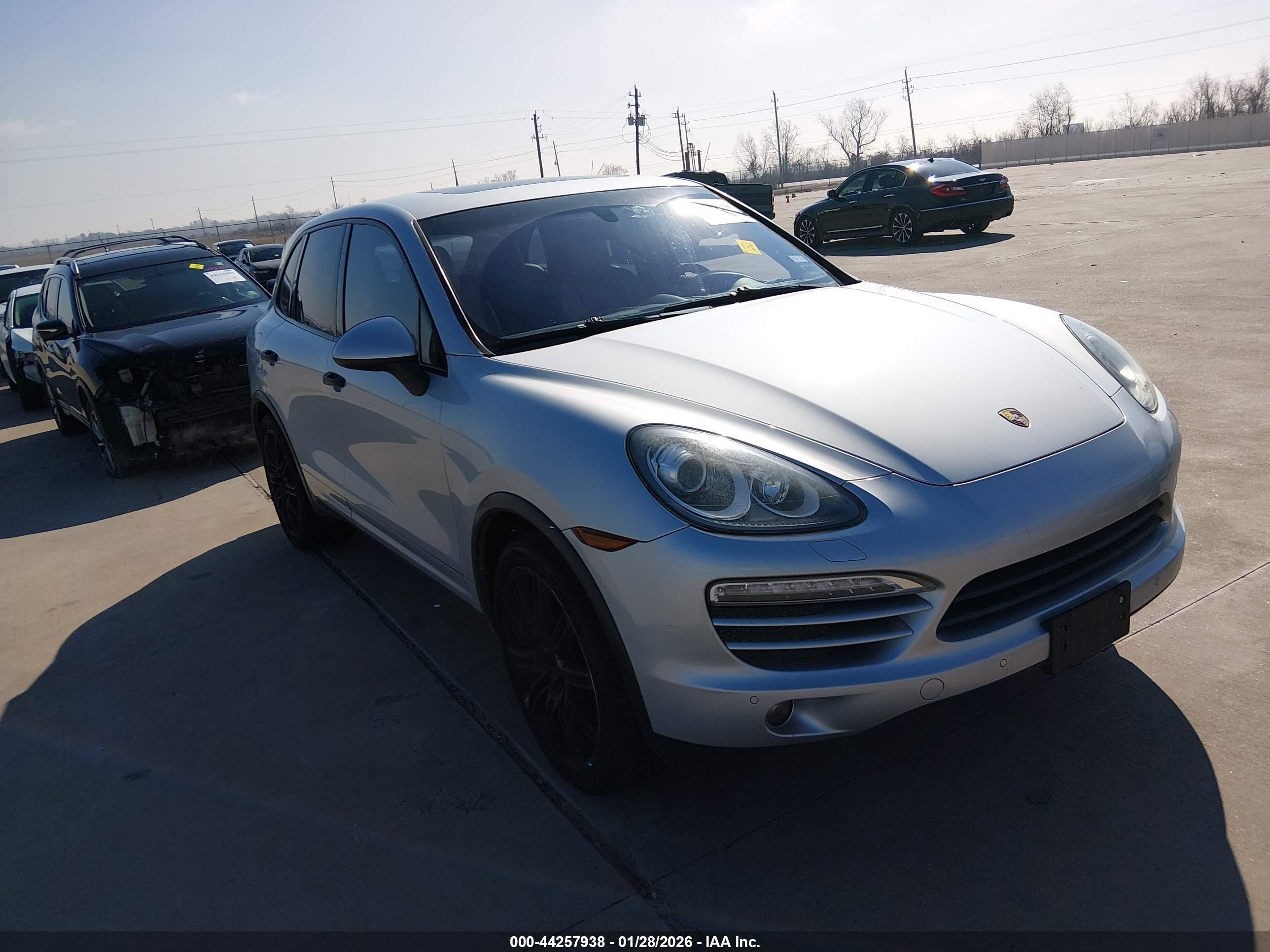 2012 Porsche Cayenne, VIN WP1AA2A21CLA07148 — Side