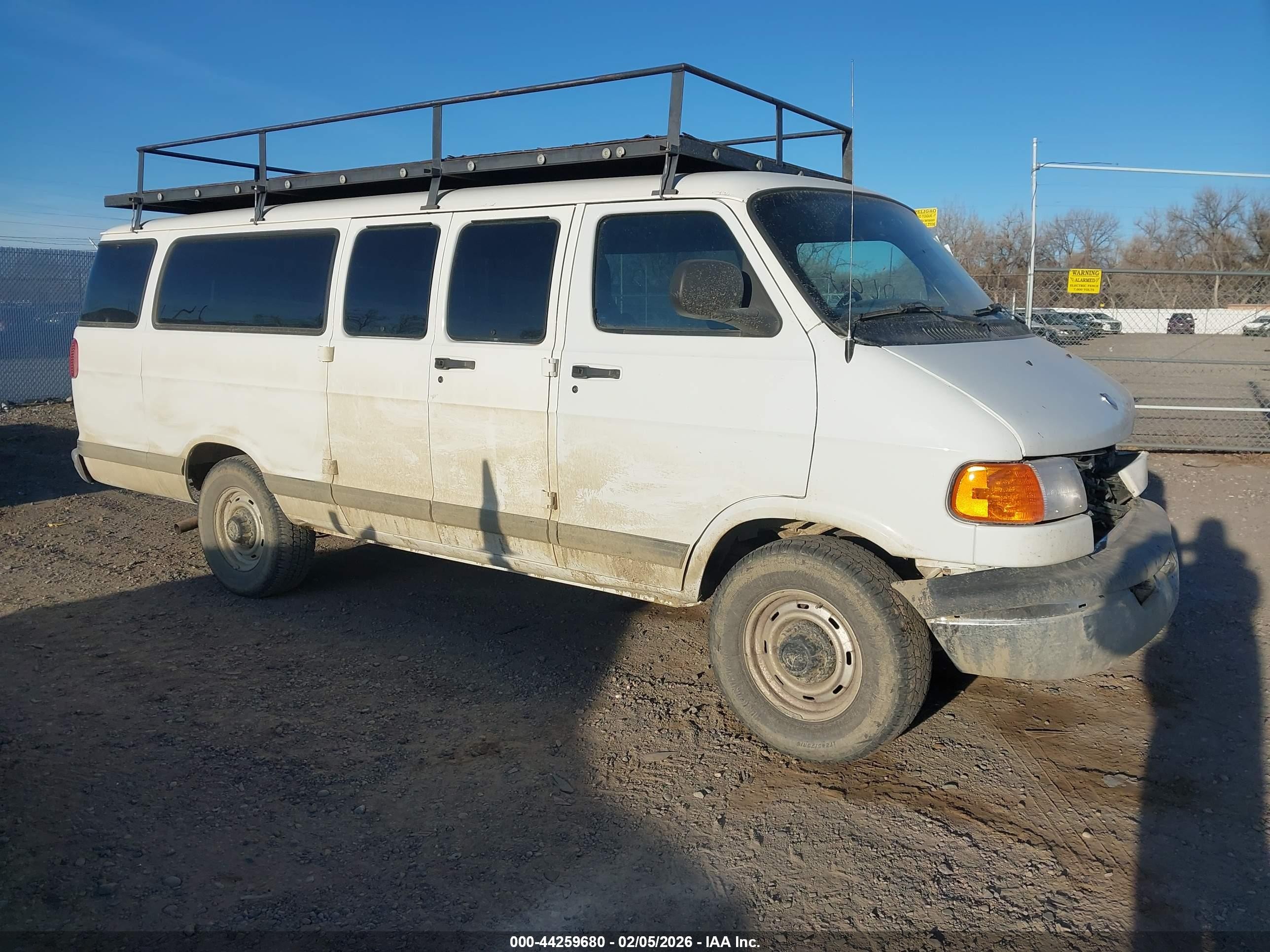 2001 Dodge Passenger, VIN 2B5WB35Z21K514907 — Перед