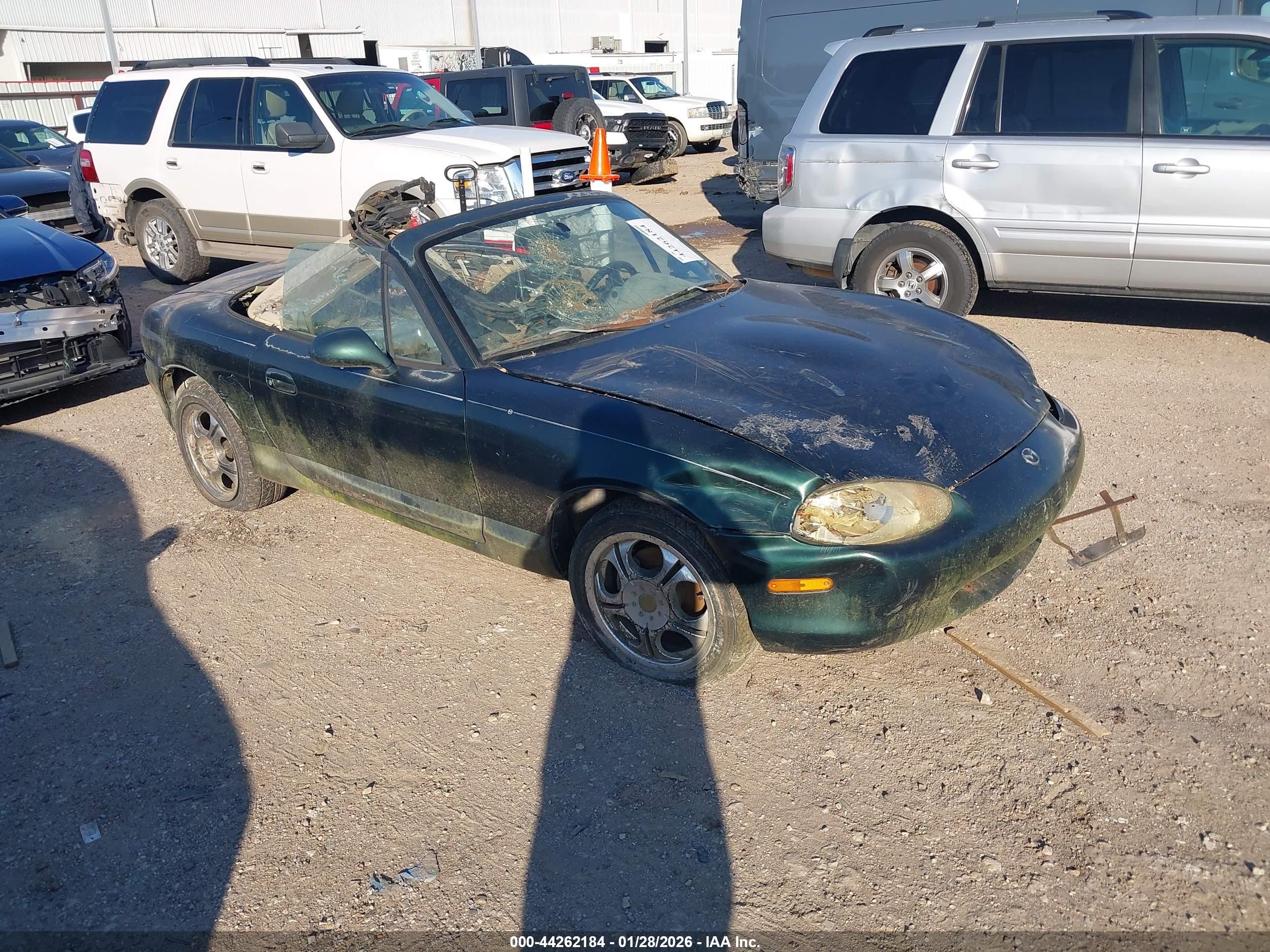 1999 Mazda MX-5 Miata, VIN JM1NB3535X0111366 — Roof