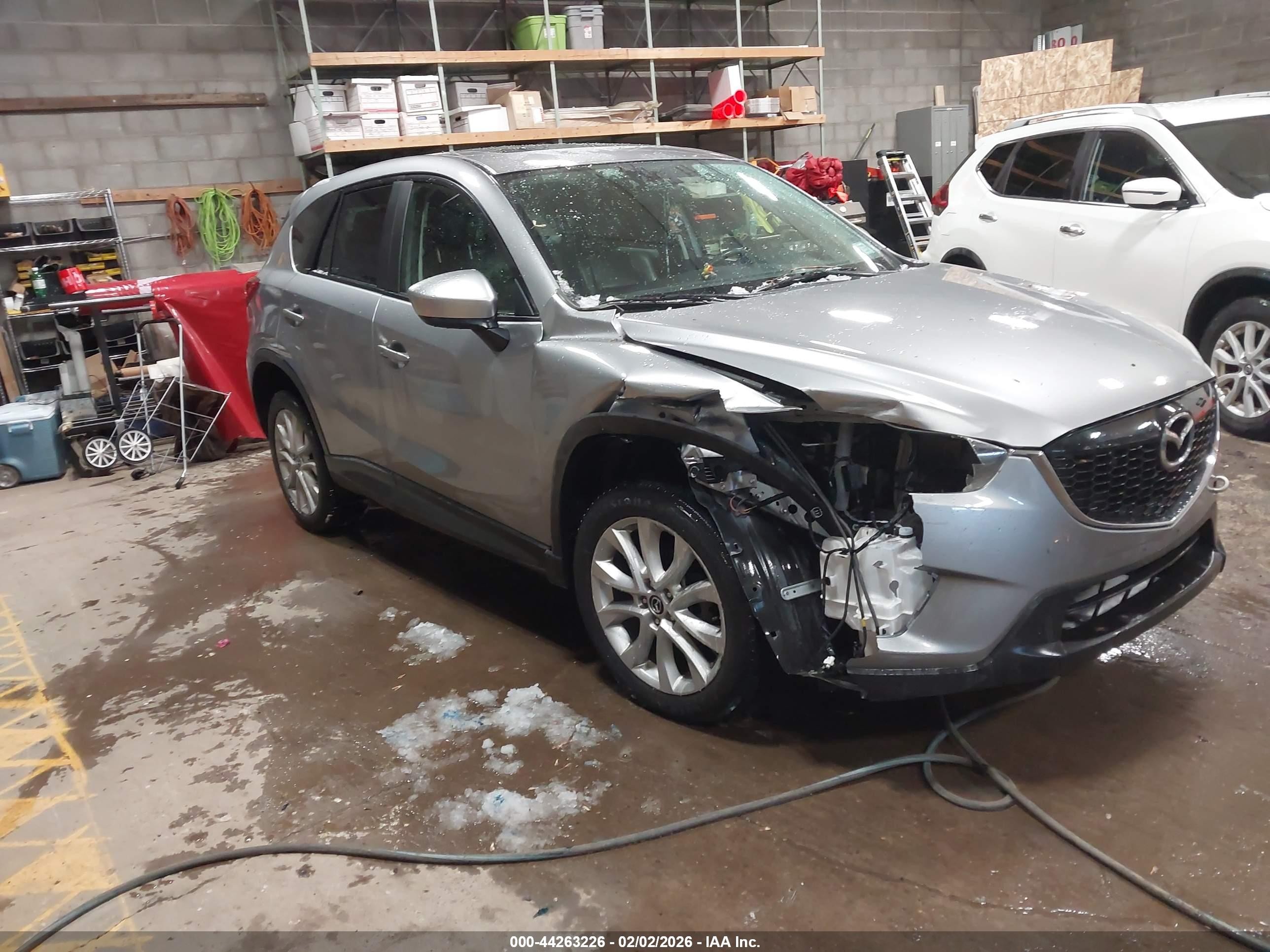 2015 Mazda CX-5 Grand Touring, VIN JM3KE4DY4F0448016 — Перед