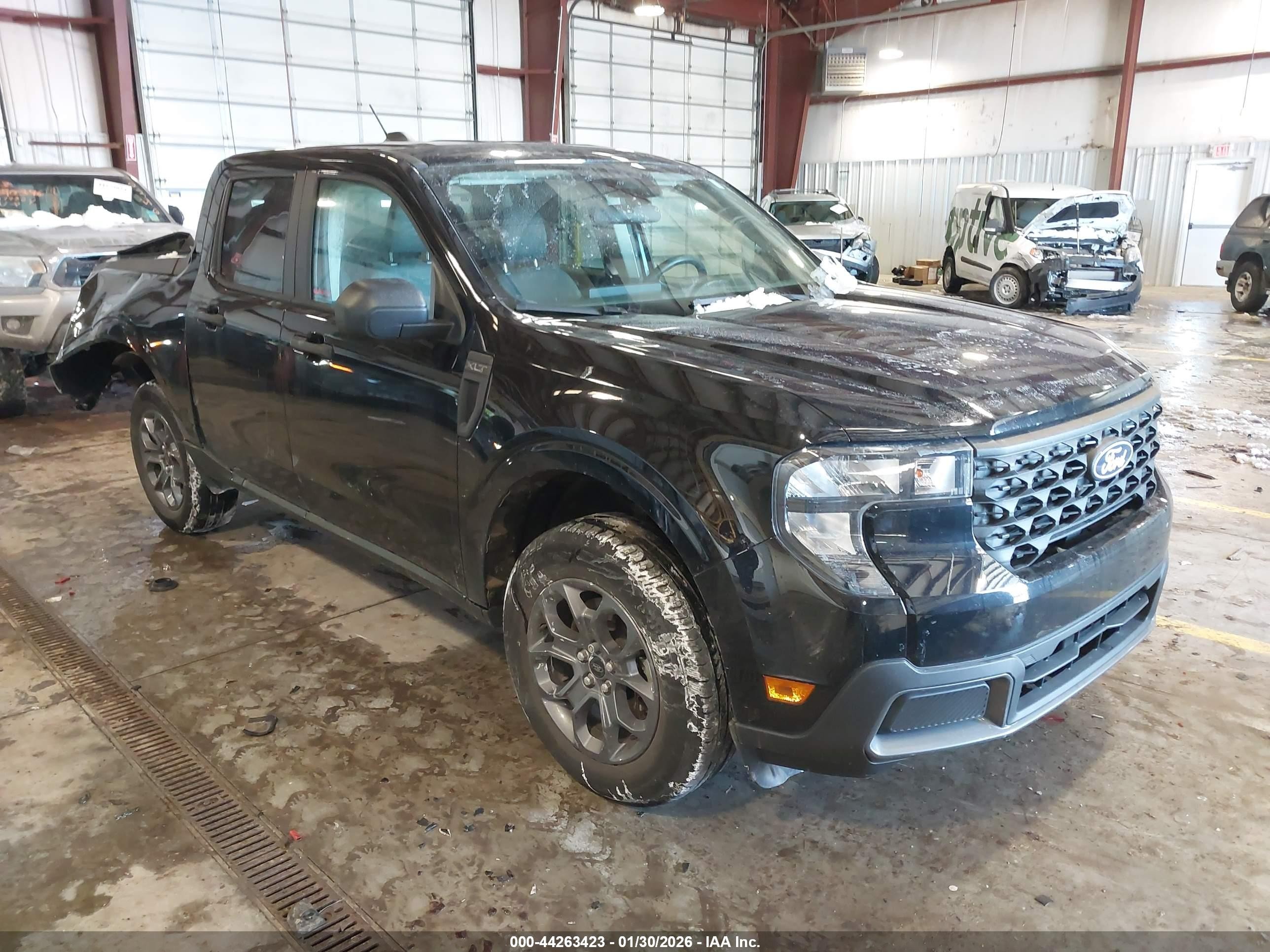 2025 Ford Maverick XLT, VIN 3FTTW8JA1SRA35358 — Rear end